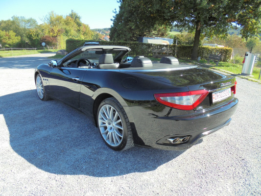 MASERATI GranCabrio-image-4