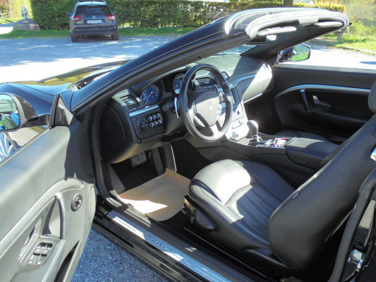 MASERATI GranCabrio-image-7