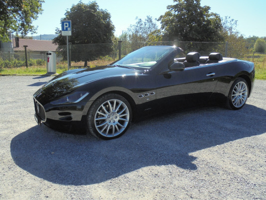 MASERATI GranCabrio-showroom-element-2