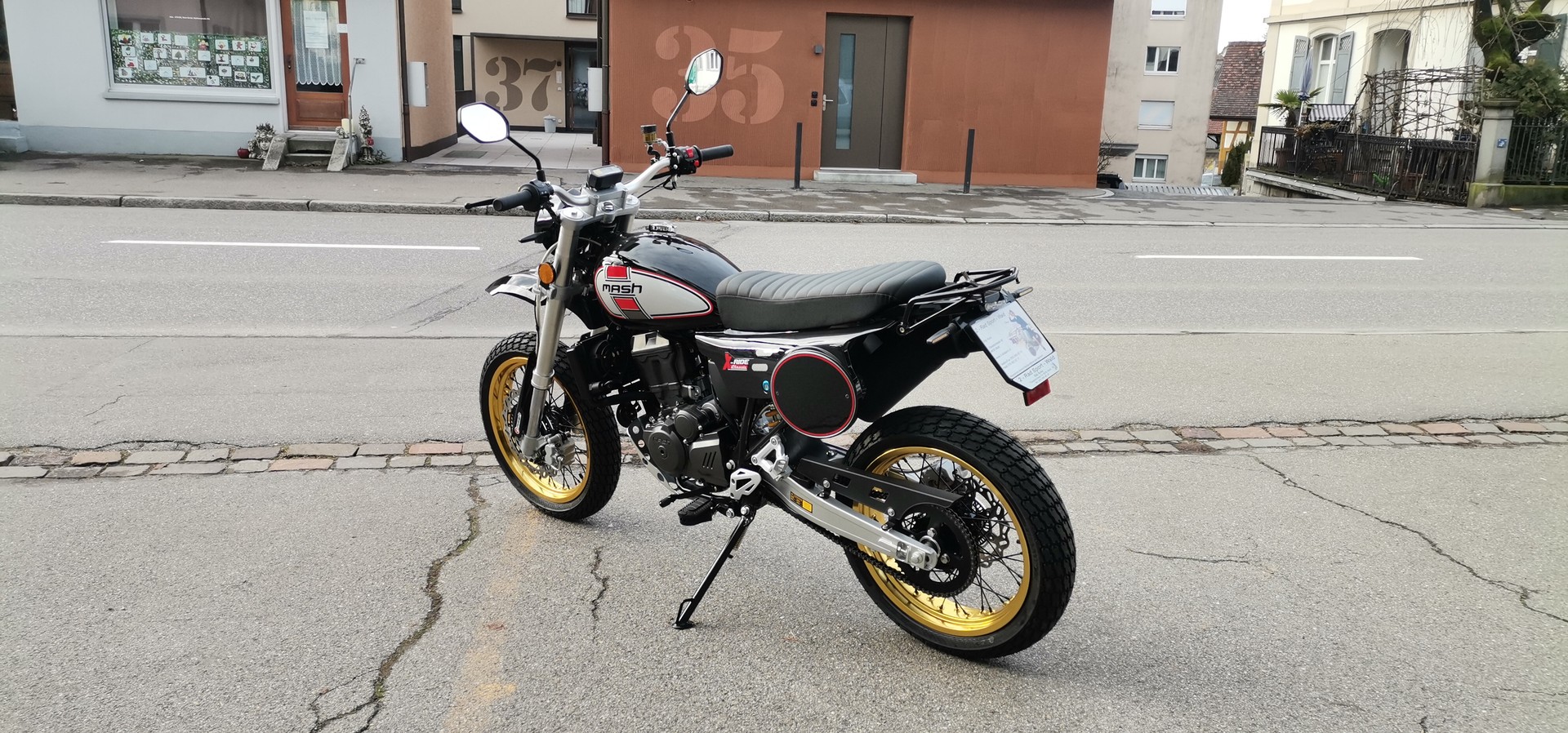 MASH 125-image-5