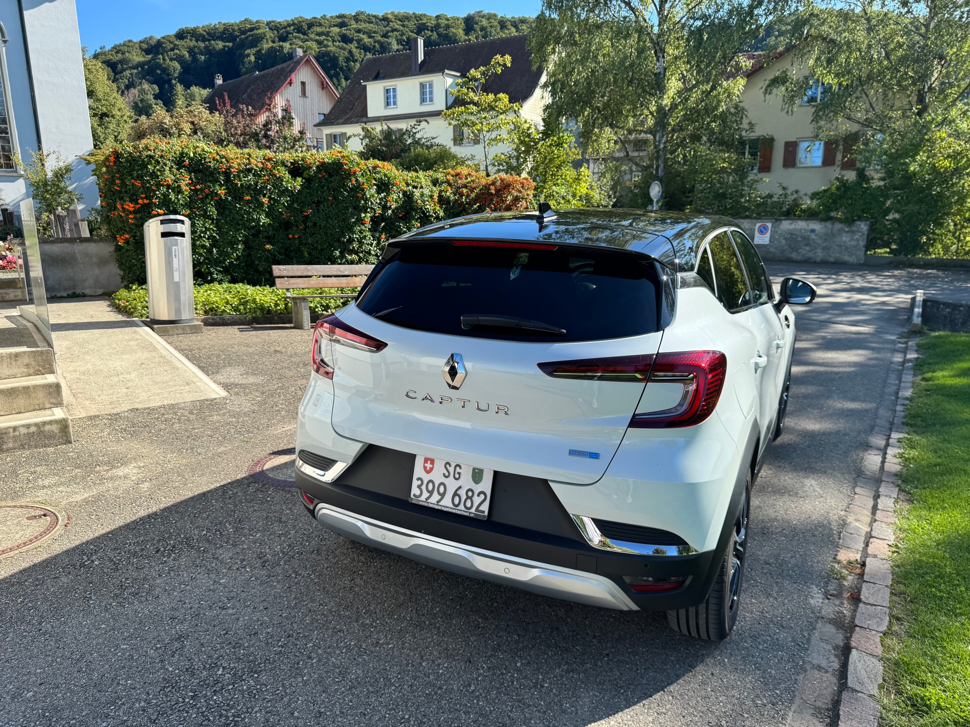 RENAULT E-Tech-image-5
