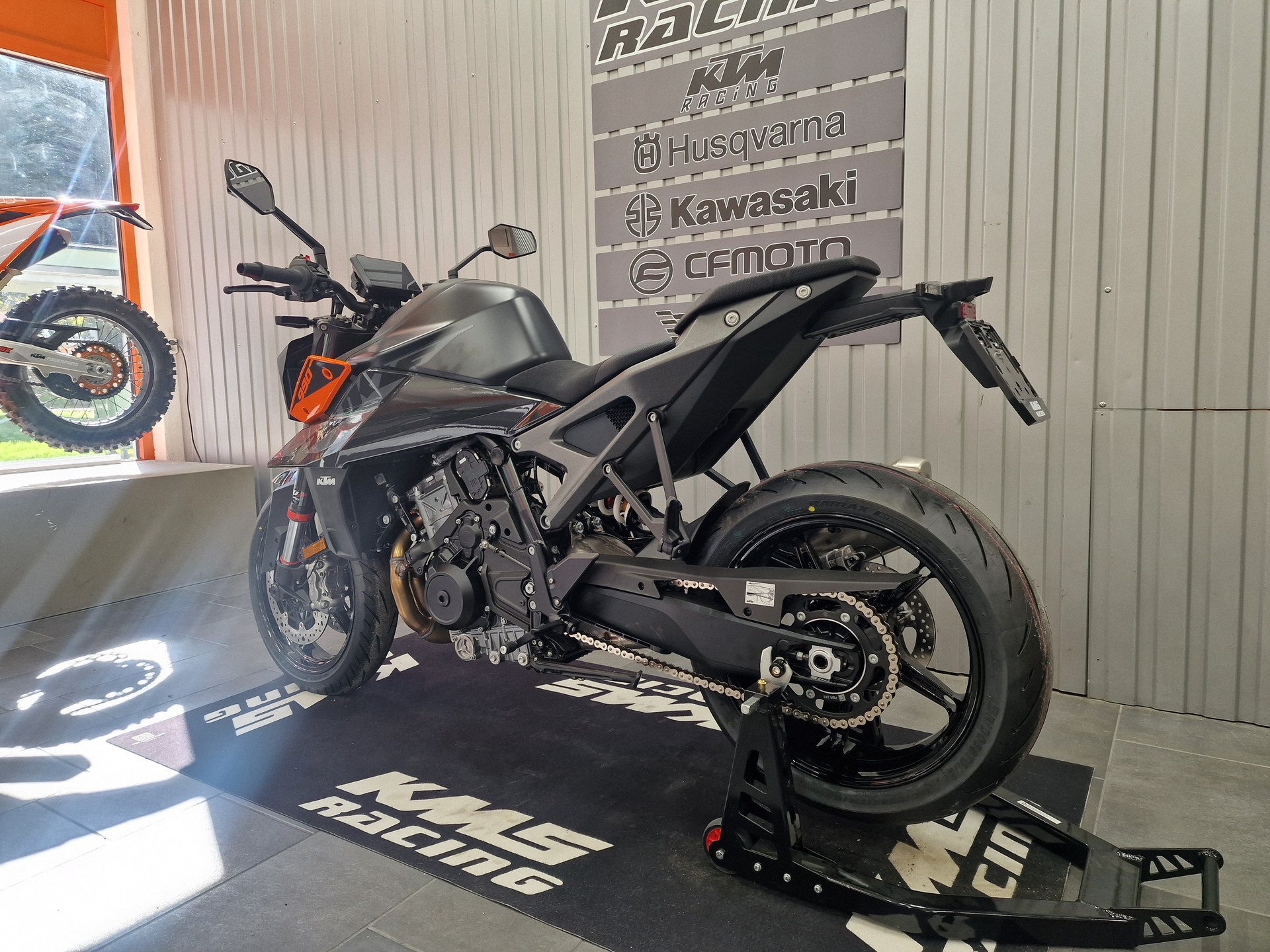 KTM 990 Duke-image-6