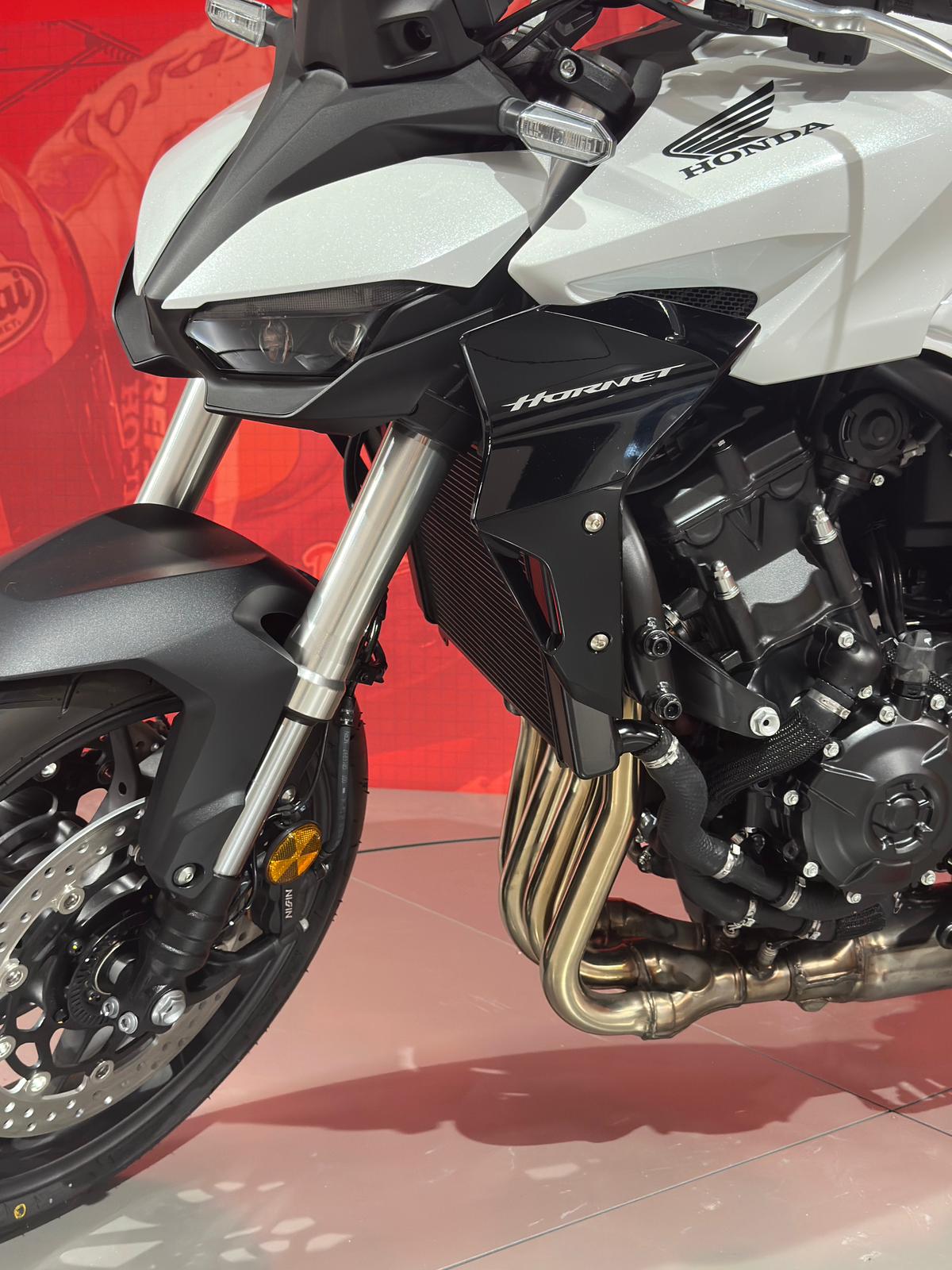 HONDA CB 1000 Hornet **White** Neufahrzeug *-image-4