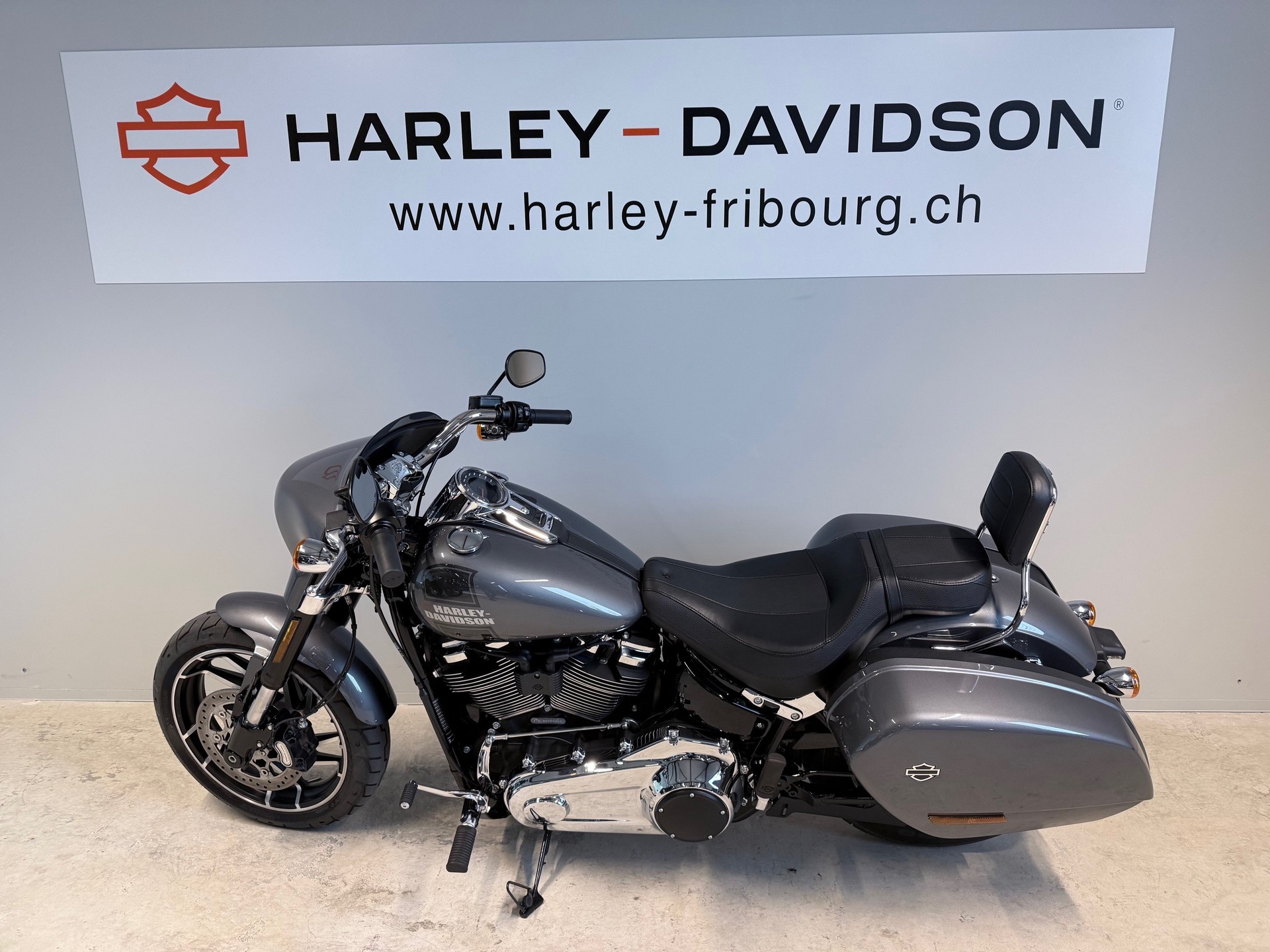 HARLEY-DAVIDSON FLSB Sport Glide Deluxe 107-image-2