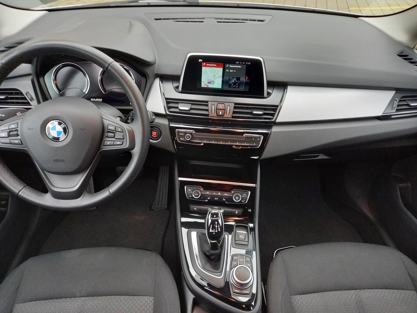 BMW 216d Gran Tourer DKG-image-4