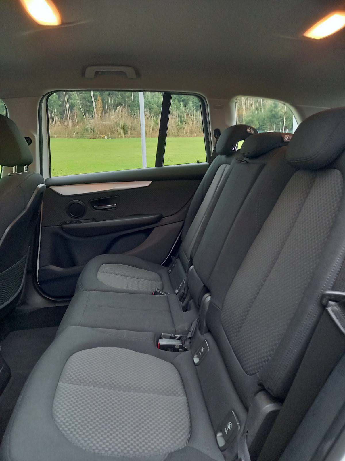BMW 216d Gran Tourer DKG-image-12