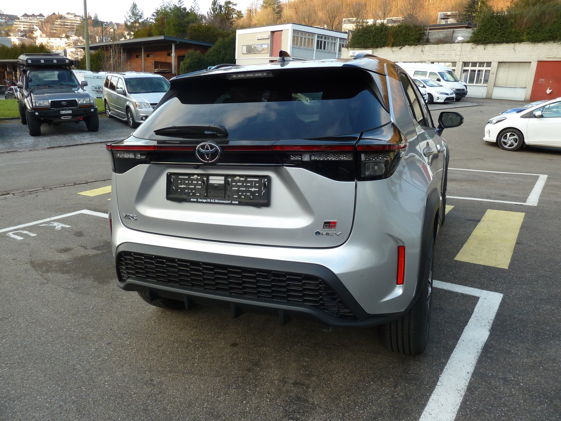 TOYOTA Yaris Cross 1.5 GR Sport e-CVT-image-5