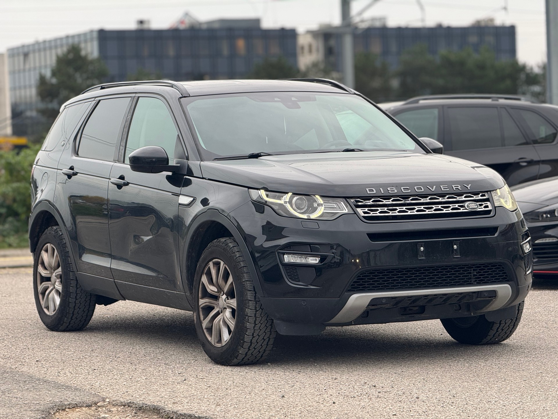 LAND ROVER Discovery Sport 2.0 TD4 HSE AT9-image-2