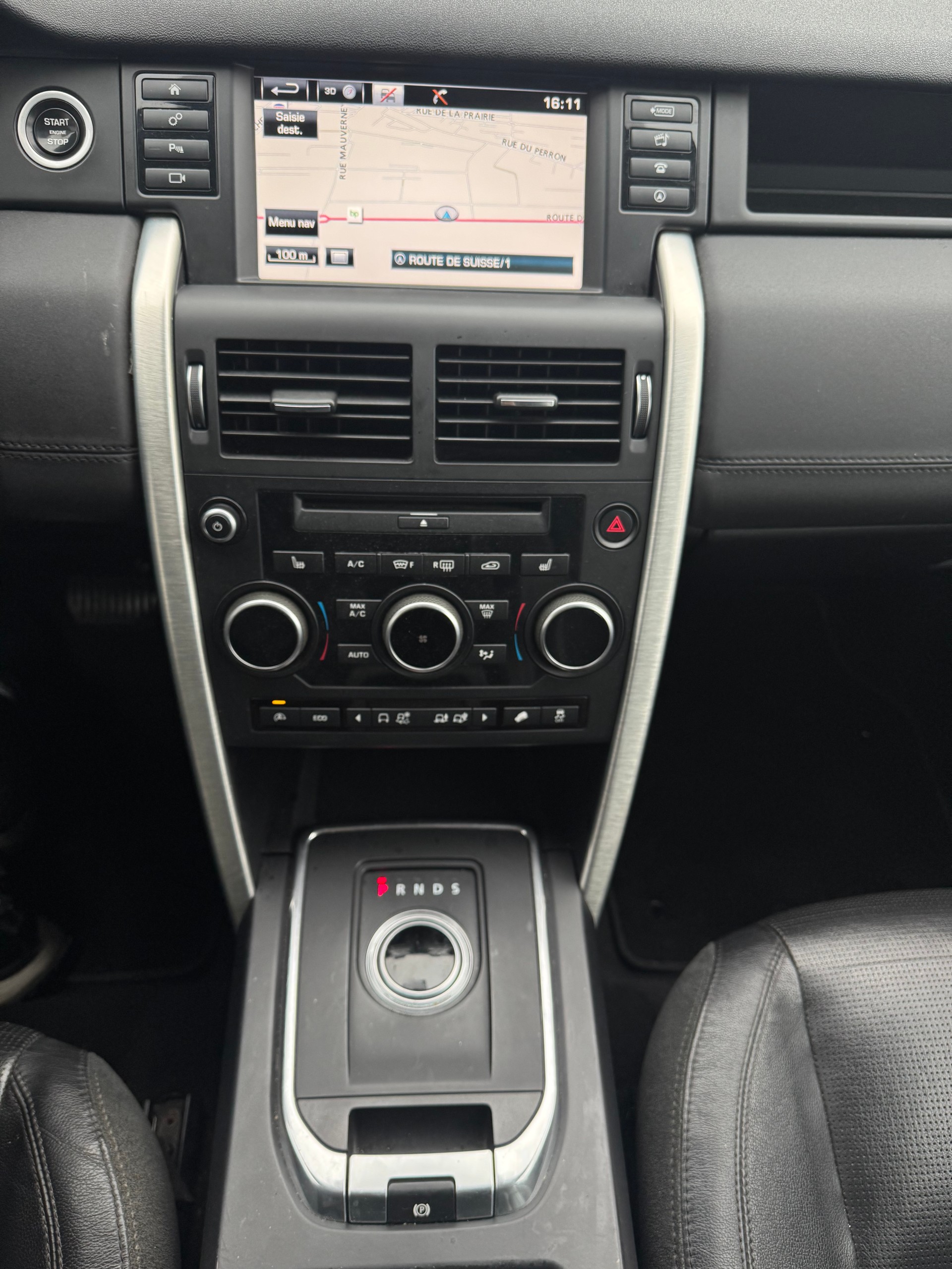 LAND ROVER Discovery Sport 2.0 TD4 HSE AT9-image-11