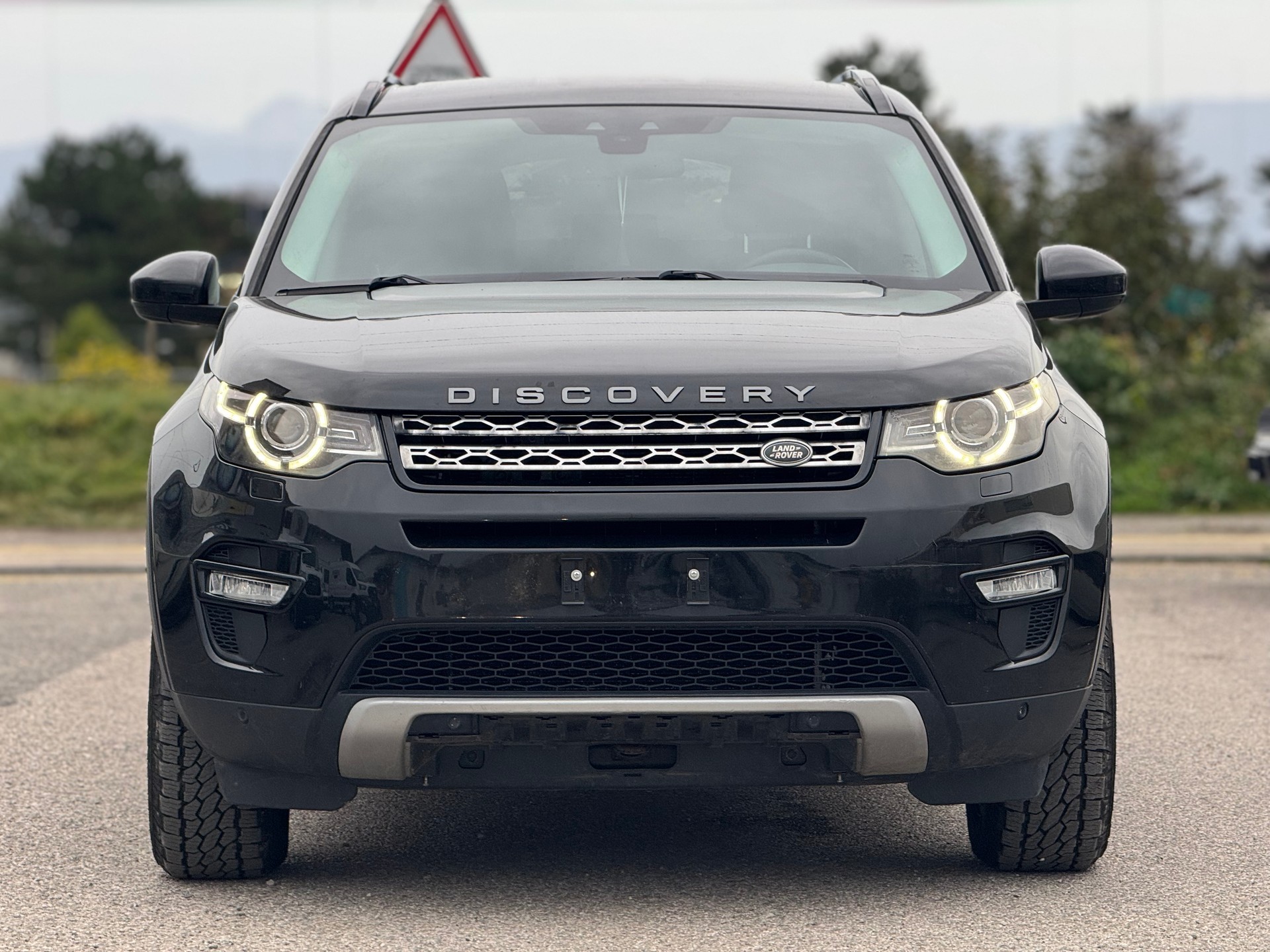 LAND ROVER Discovery Sport 2.0 TD4 HSE AT9-image-1