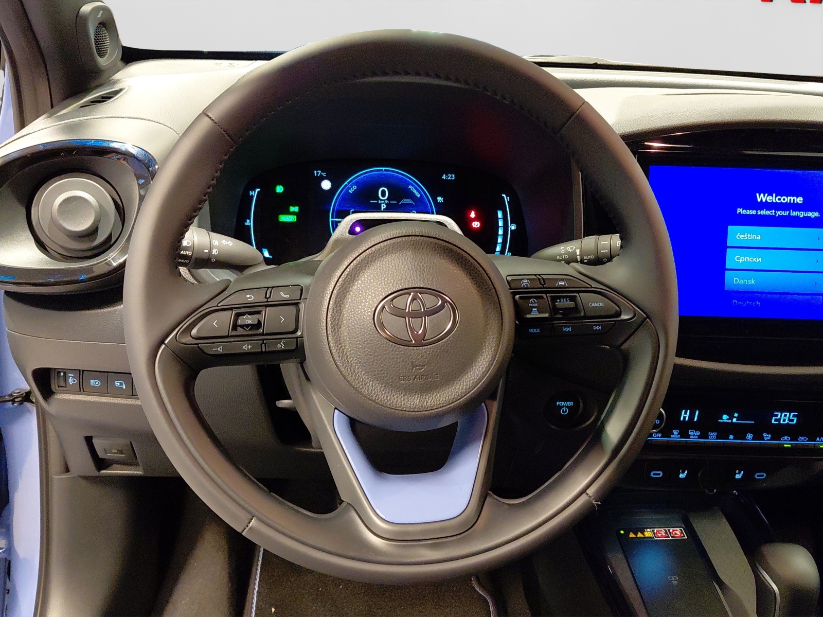TOYOTA Aygo X 1.5 Hybrid Style CVT-image-9