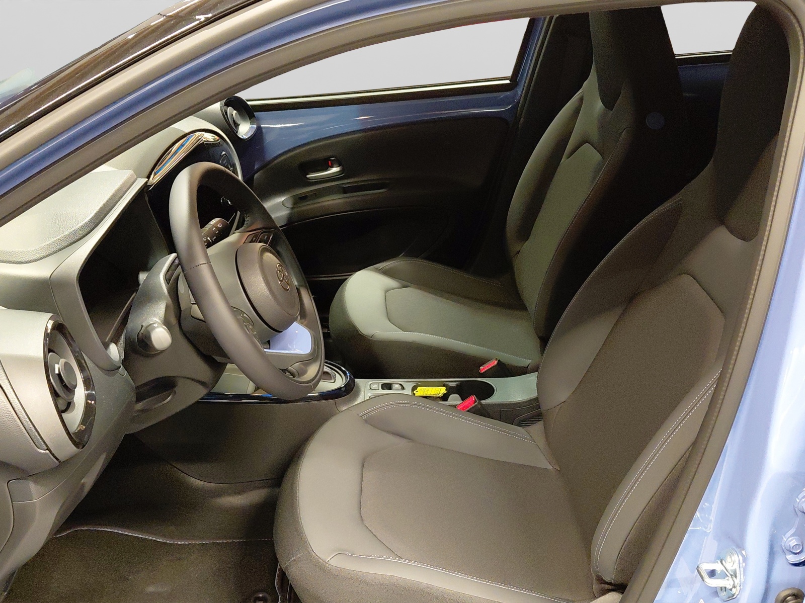 TOYOTA Aygo X 1.5 Hybrid Style CVT-image-8