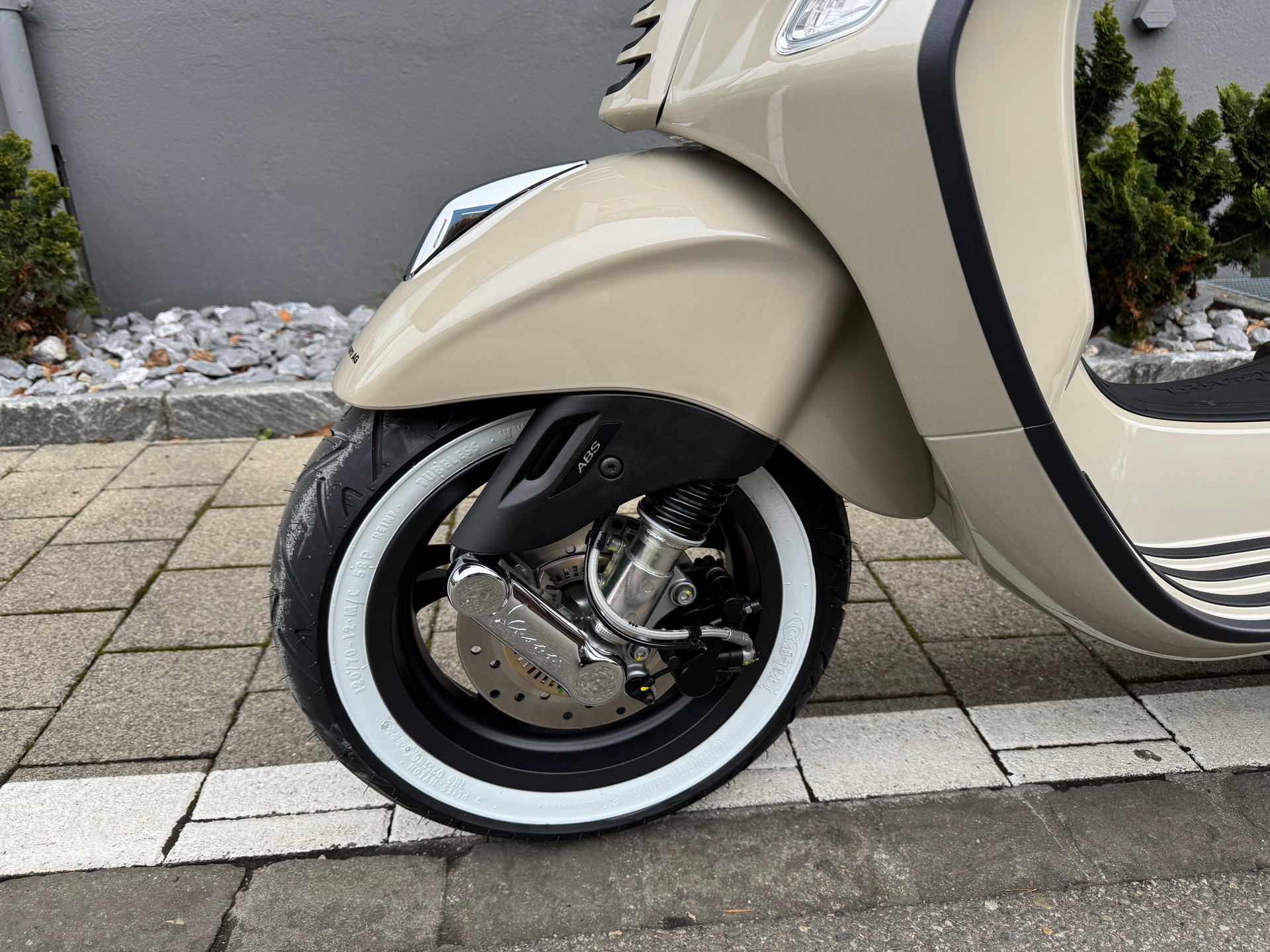 PIAGGIO Vespa 125 Primavera Sport Euro 5+-image-2