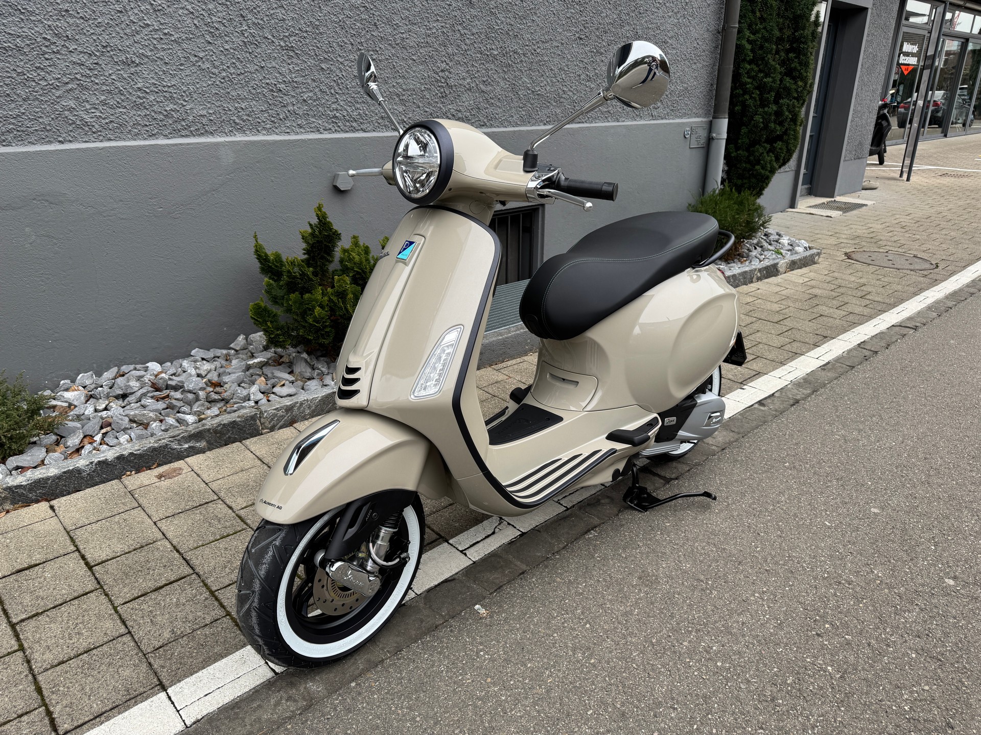 PIAGGIO Vespa 125 Primavera Sport Euro 5+-image-0