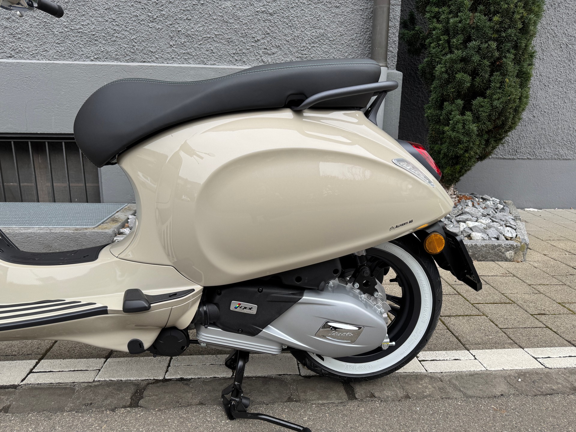 PIAGGIO Vespa 125 Primavera Sport Euro 5+-image-8