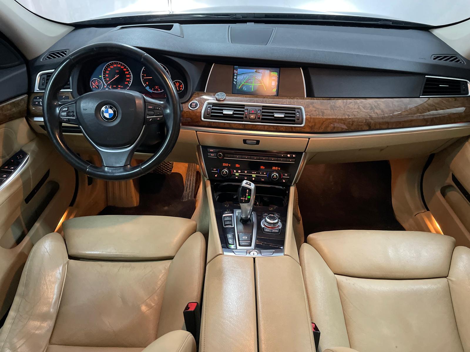 BMW 530d xDrive Gran Turismo-image-14
