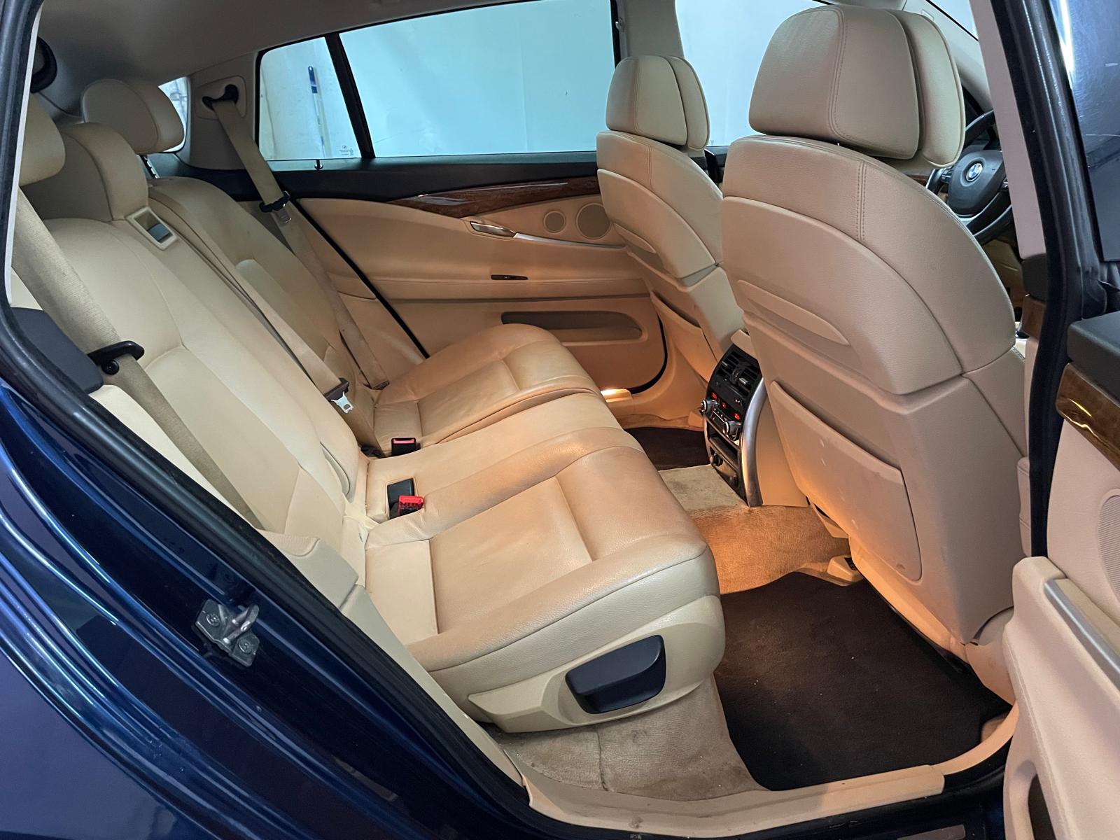 BMW 530d xDrive Gran Turismo-image-11