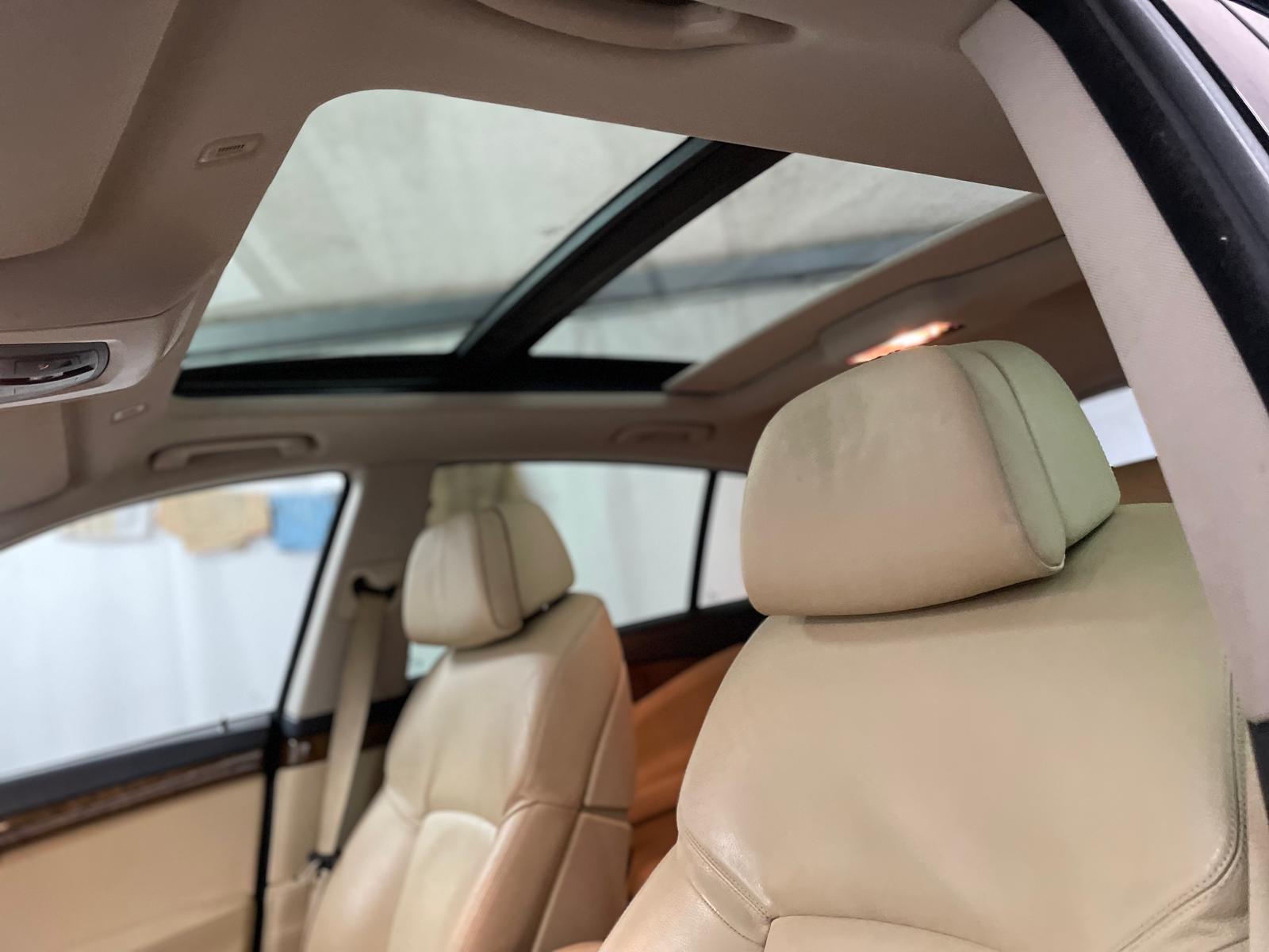 BMW 530d xDrive Gran Turismo-image-8