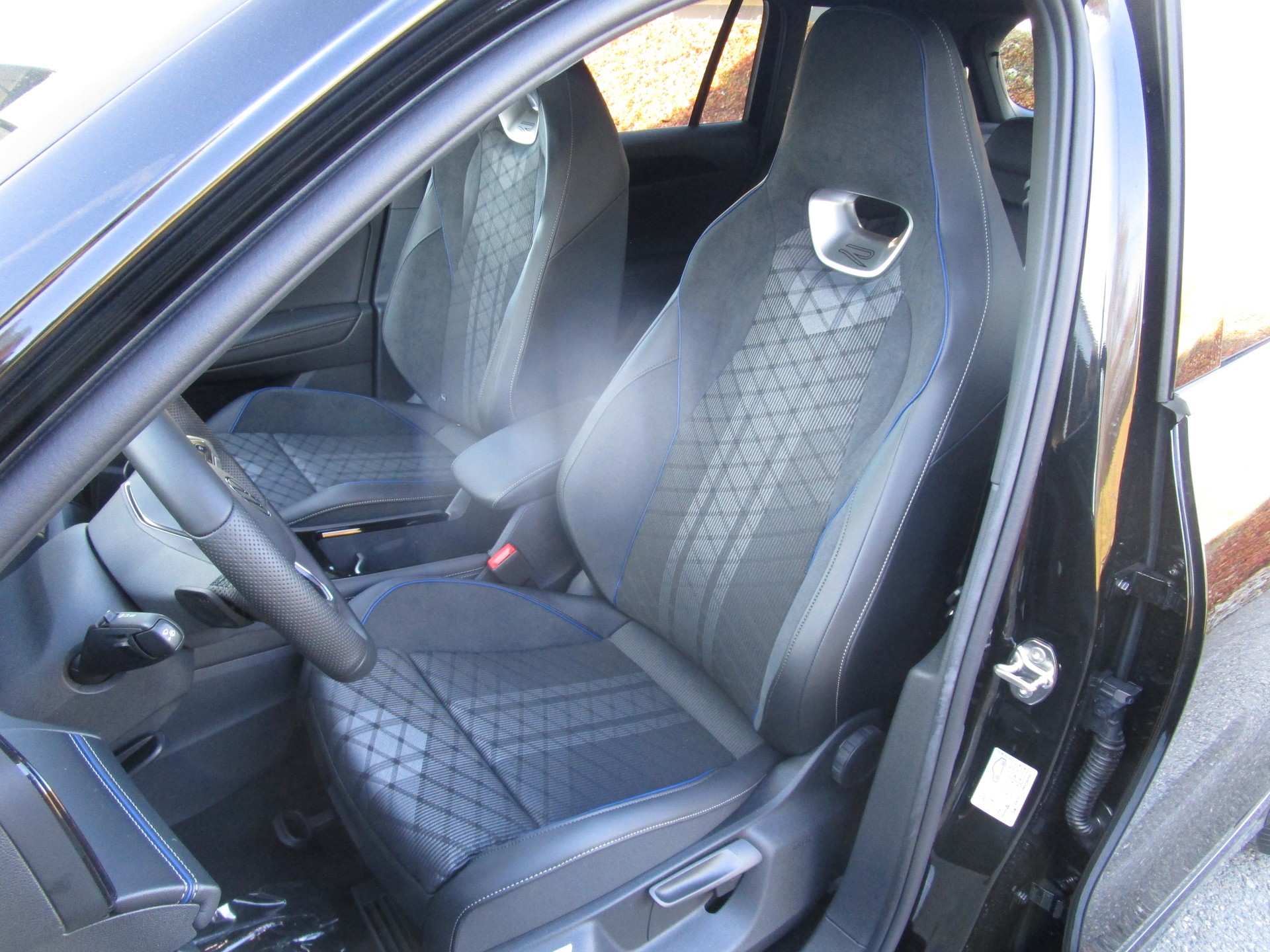 VW Tiguan 1.5 TSI evo2 mHEV R-Line DSG-image-11