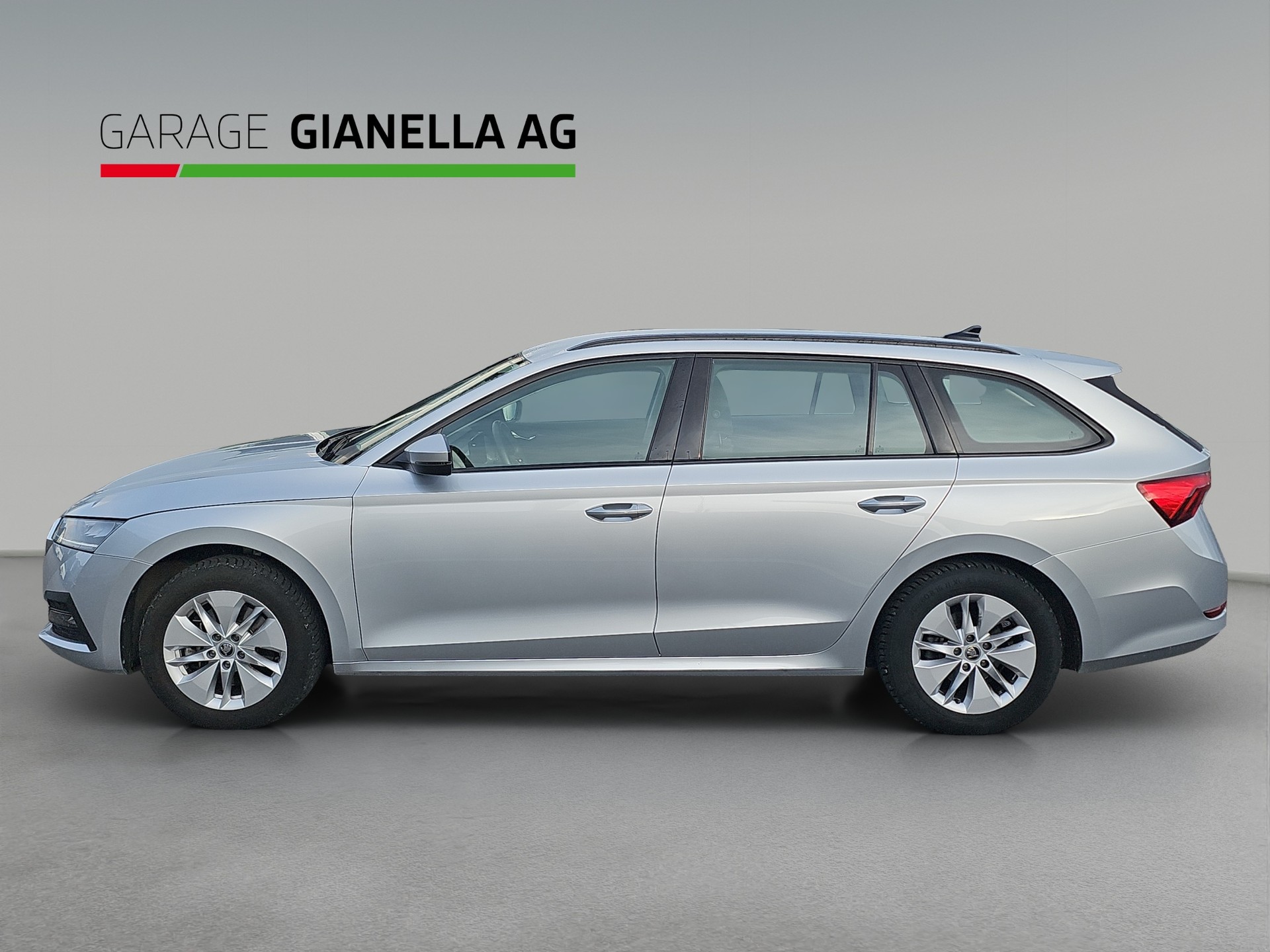 SKODA Octavia Combi 2.0 TDI DSG Ambition 4x4-showroom-element-1