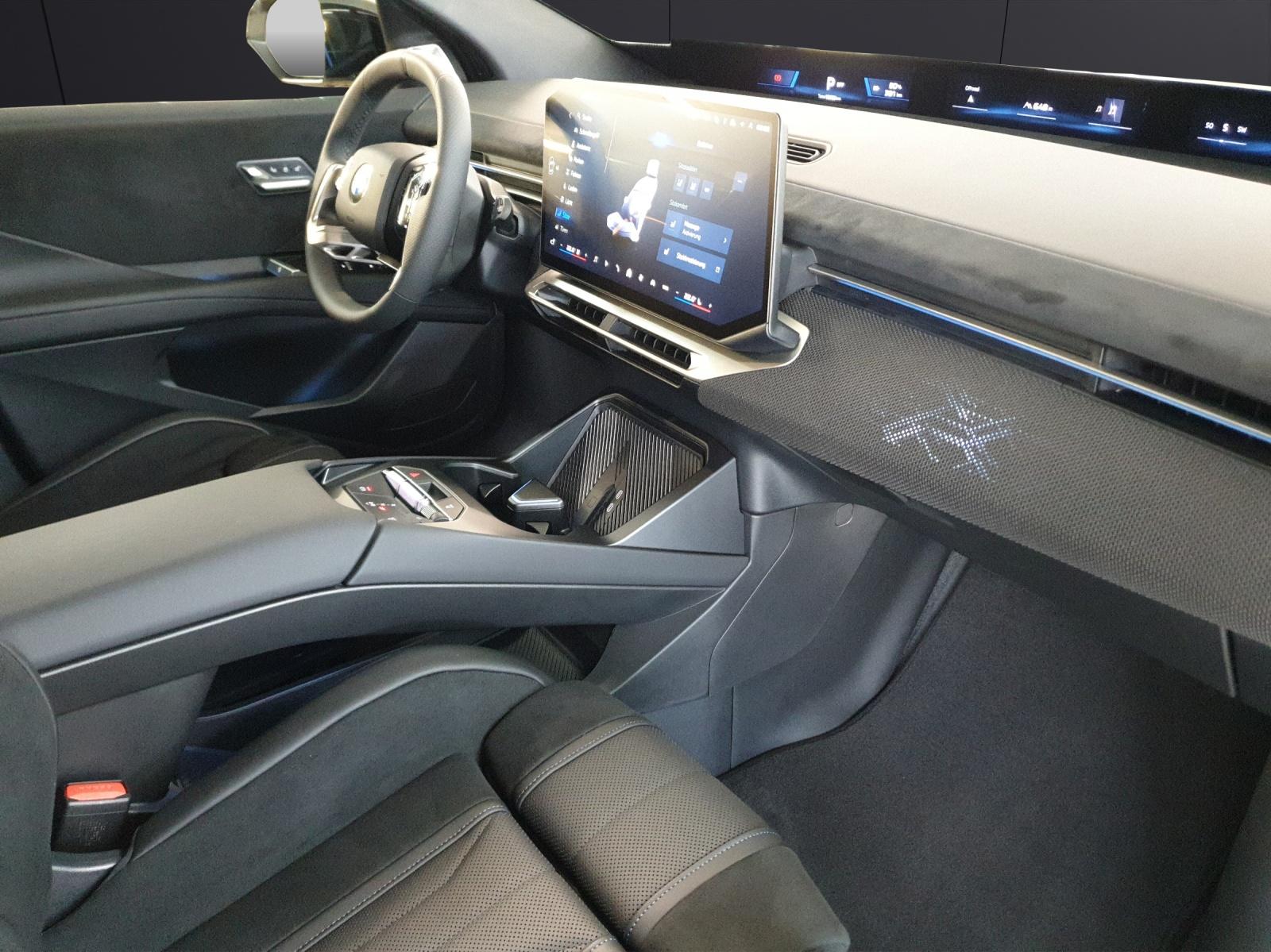 BMW iX3 50 xDrive-image-14