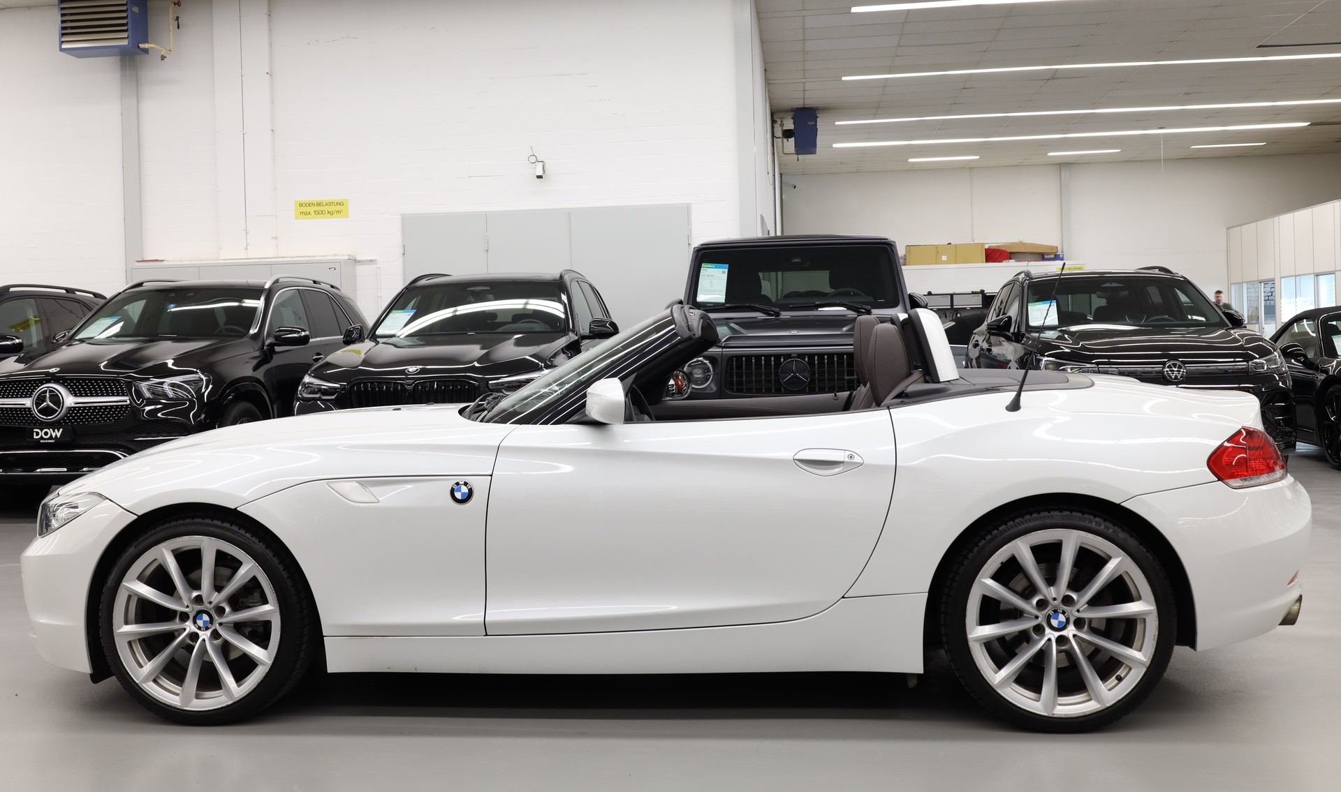 BMW Z4 20i sDrive Roadster-image-12