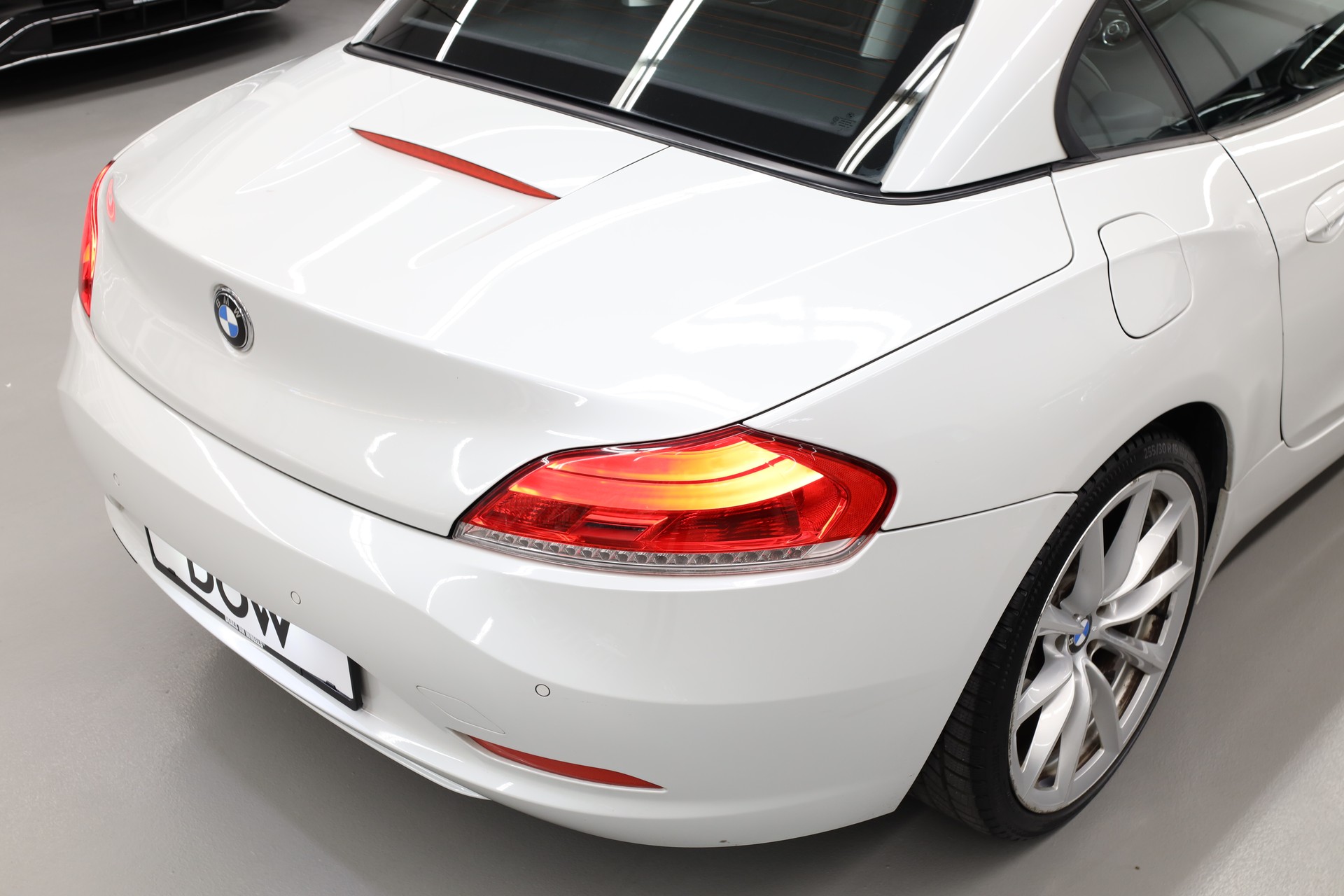BMW Z4 20i sDrive Roadster-image-8