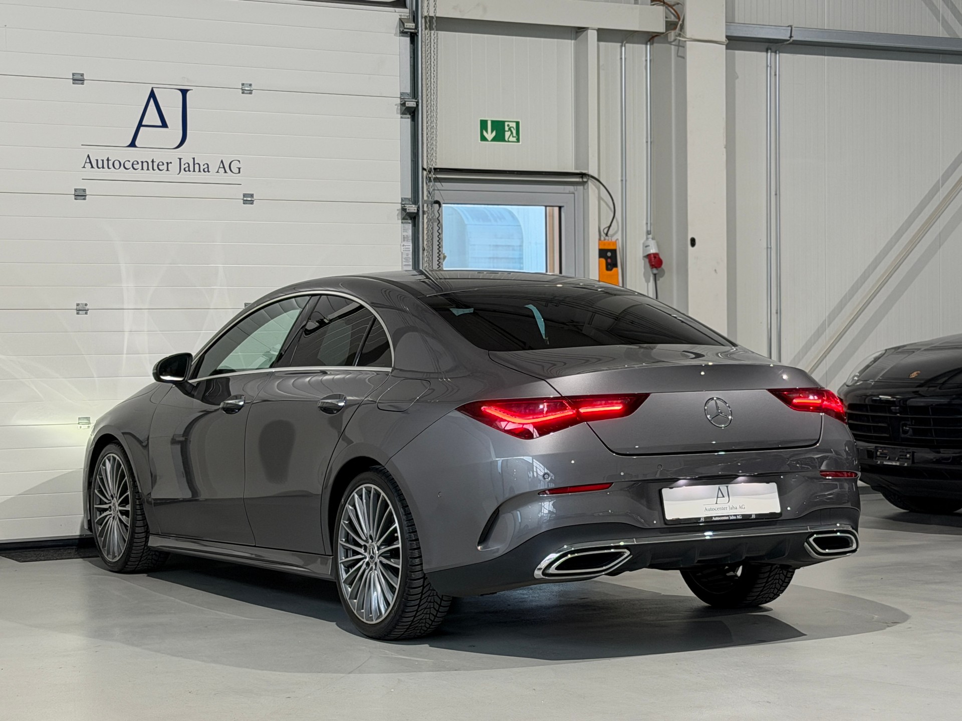 MERCEDES-BENZ CLA 200 7G-DCT AMG Line Facelift-image-7