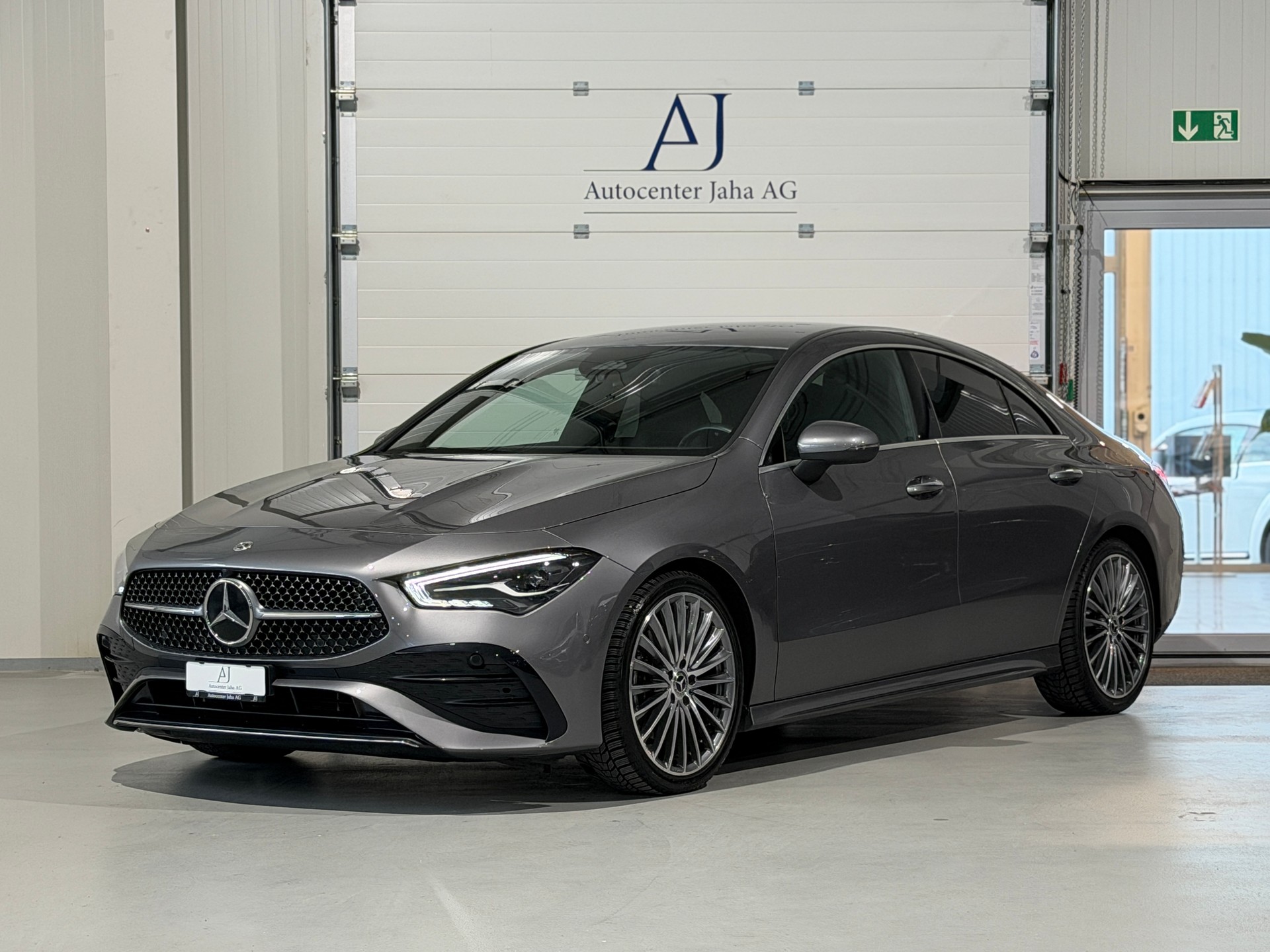 MERCEDES-BENZ CLA 200 7G-DCT AMG Line Facelift-showroom-element-2