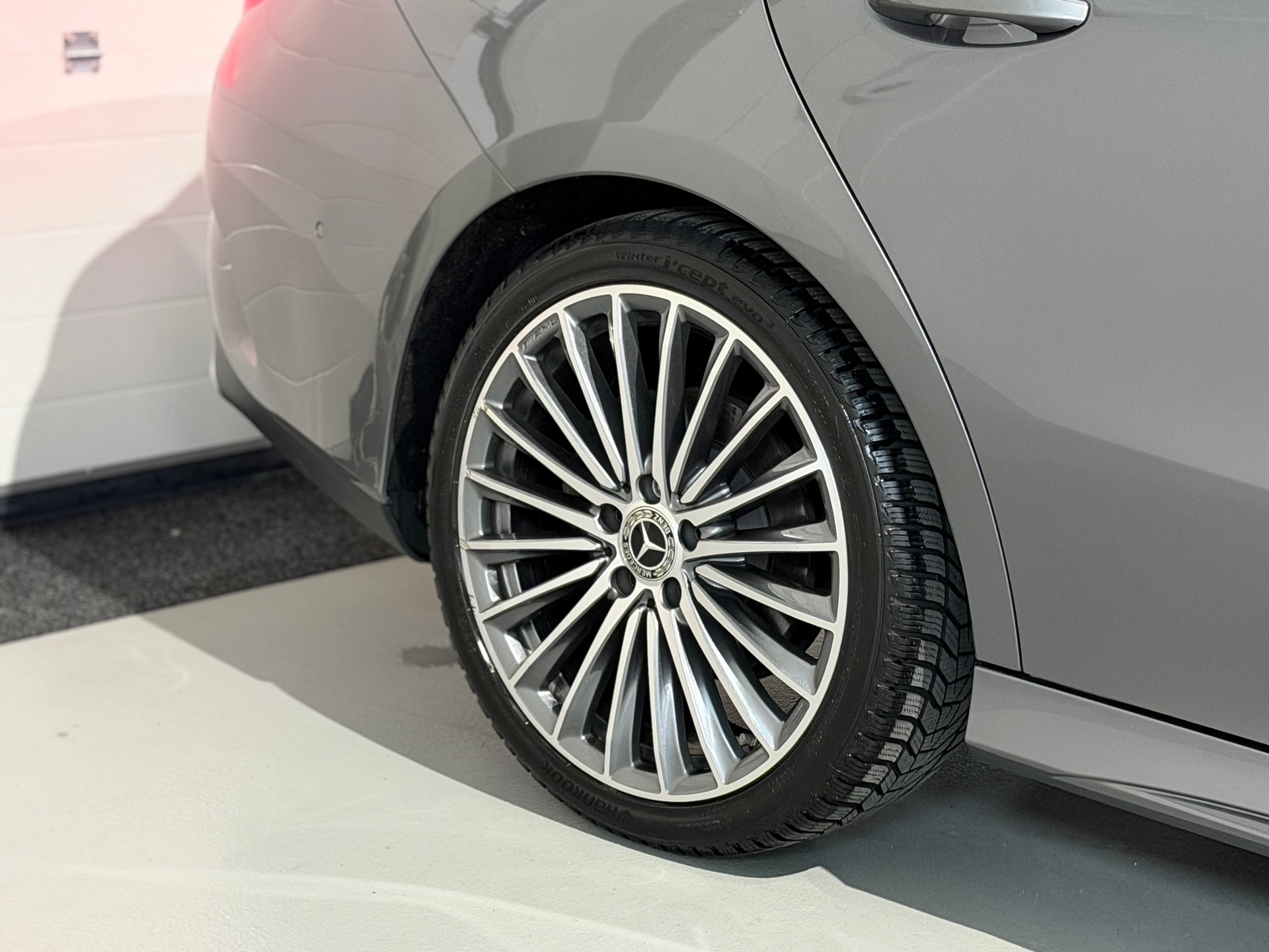 MERCEDES-BENZ CLA 200 7G-DCT AMG Line Facelift-image-16