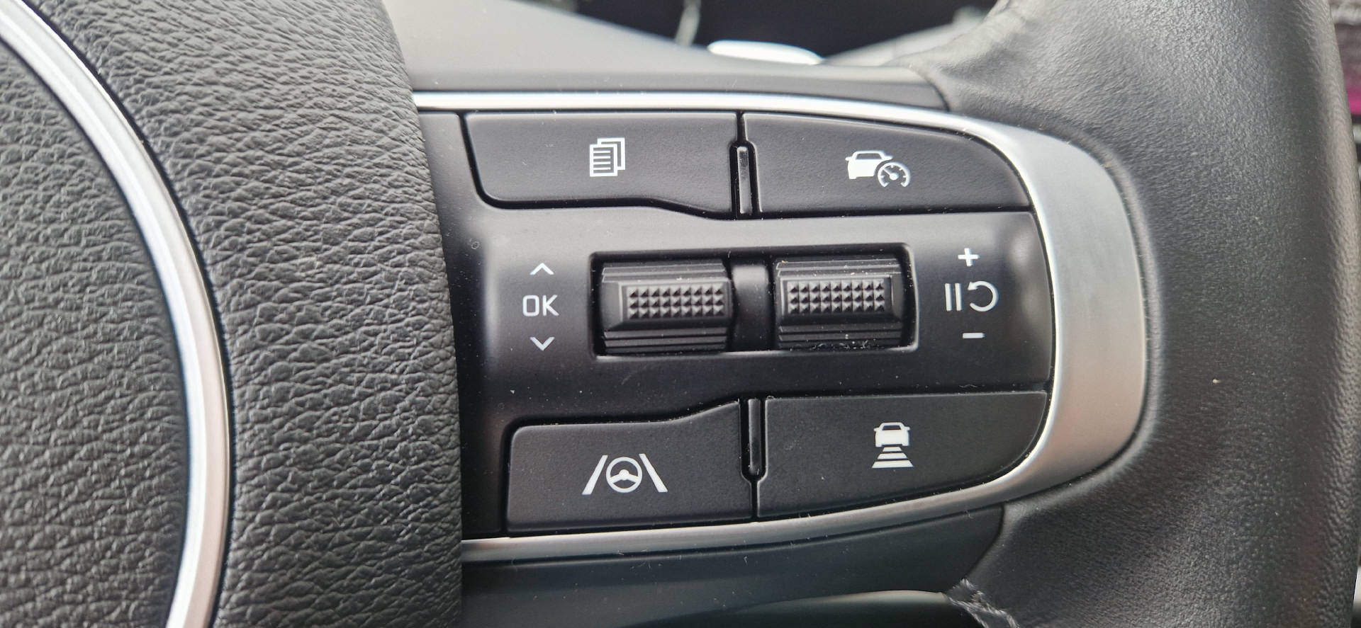 KIA Sportage 1.6 T-GDi PHEV GT-Line-image-12