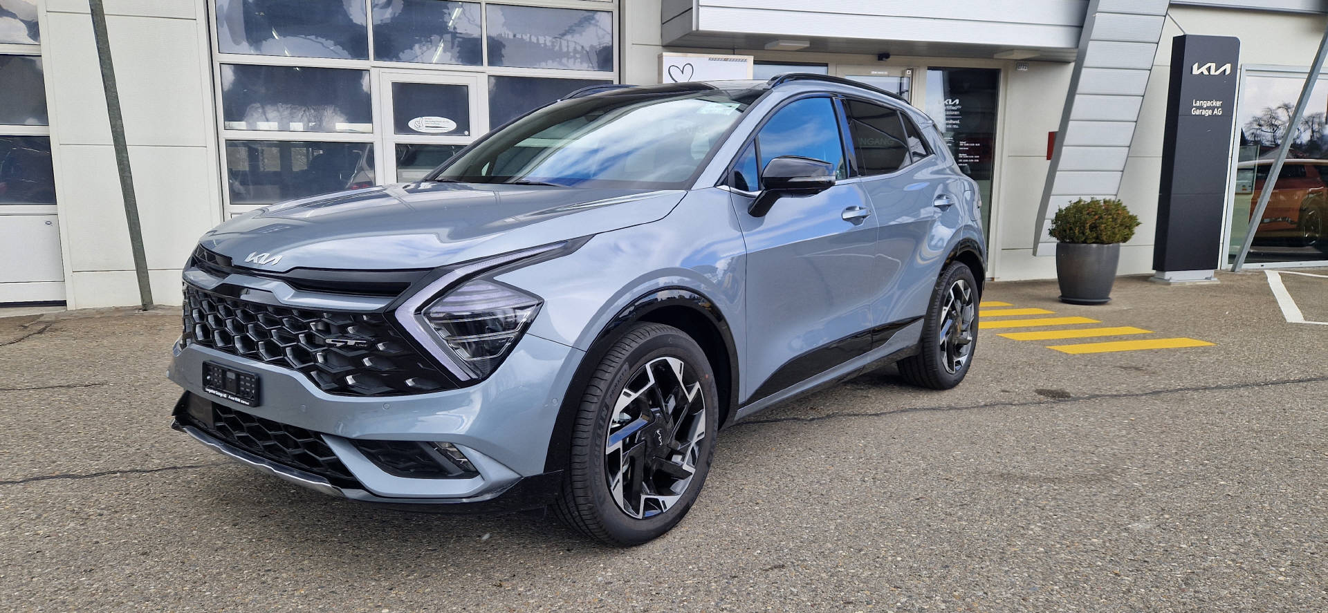 KIA Sportage 1.6 T-GDi PHEV GT-Line-image-1