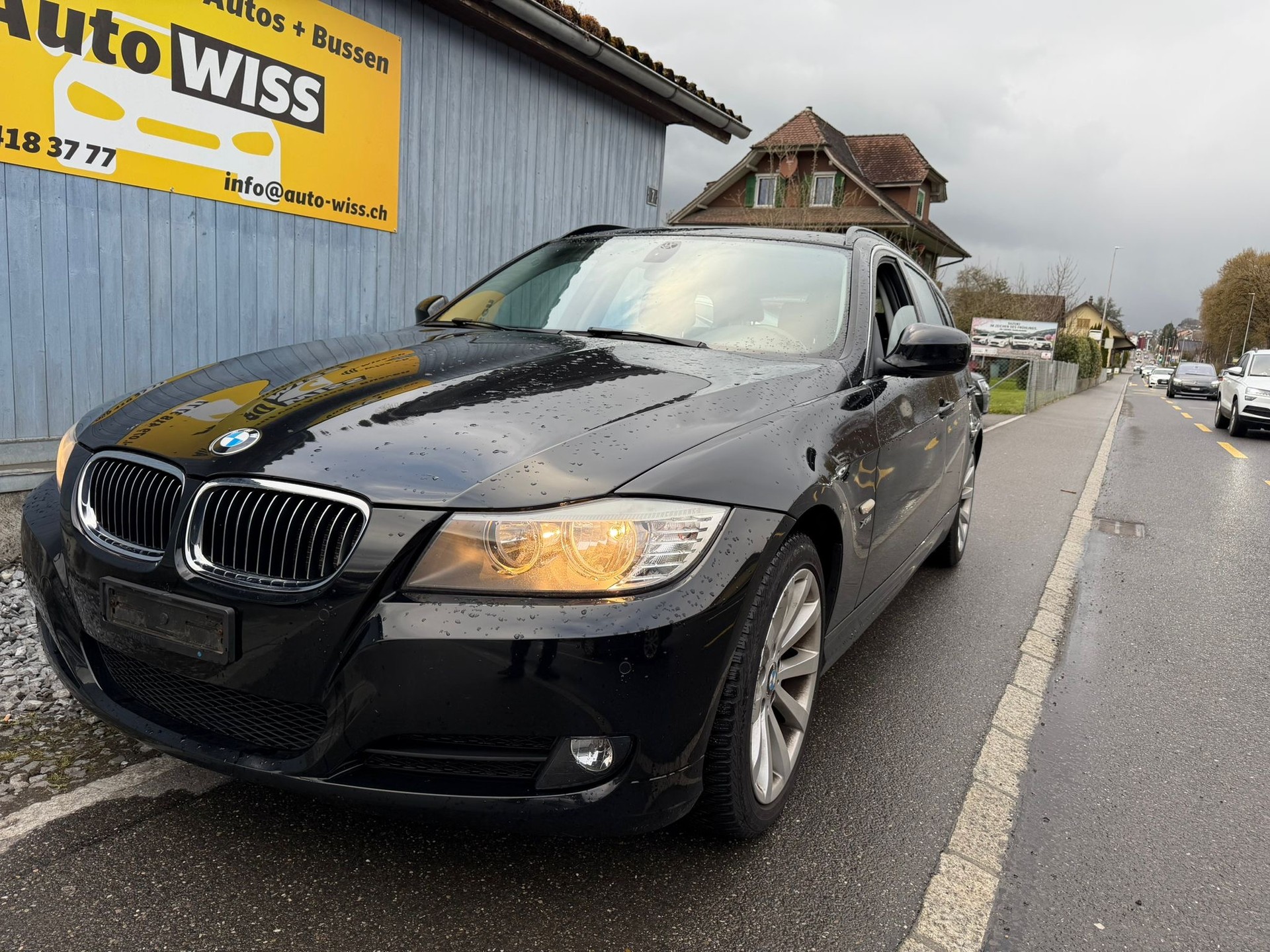 BMW 325i xDrive Touring