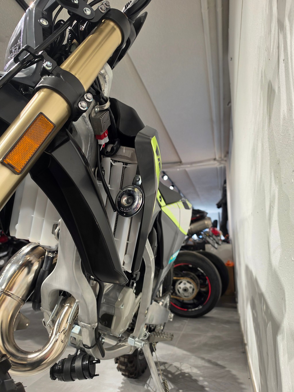FANTIC XE 125-image-6
