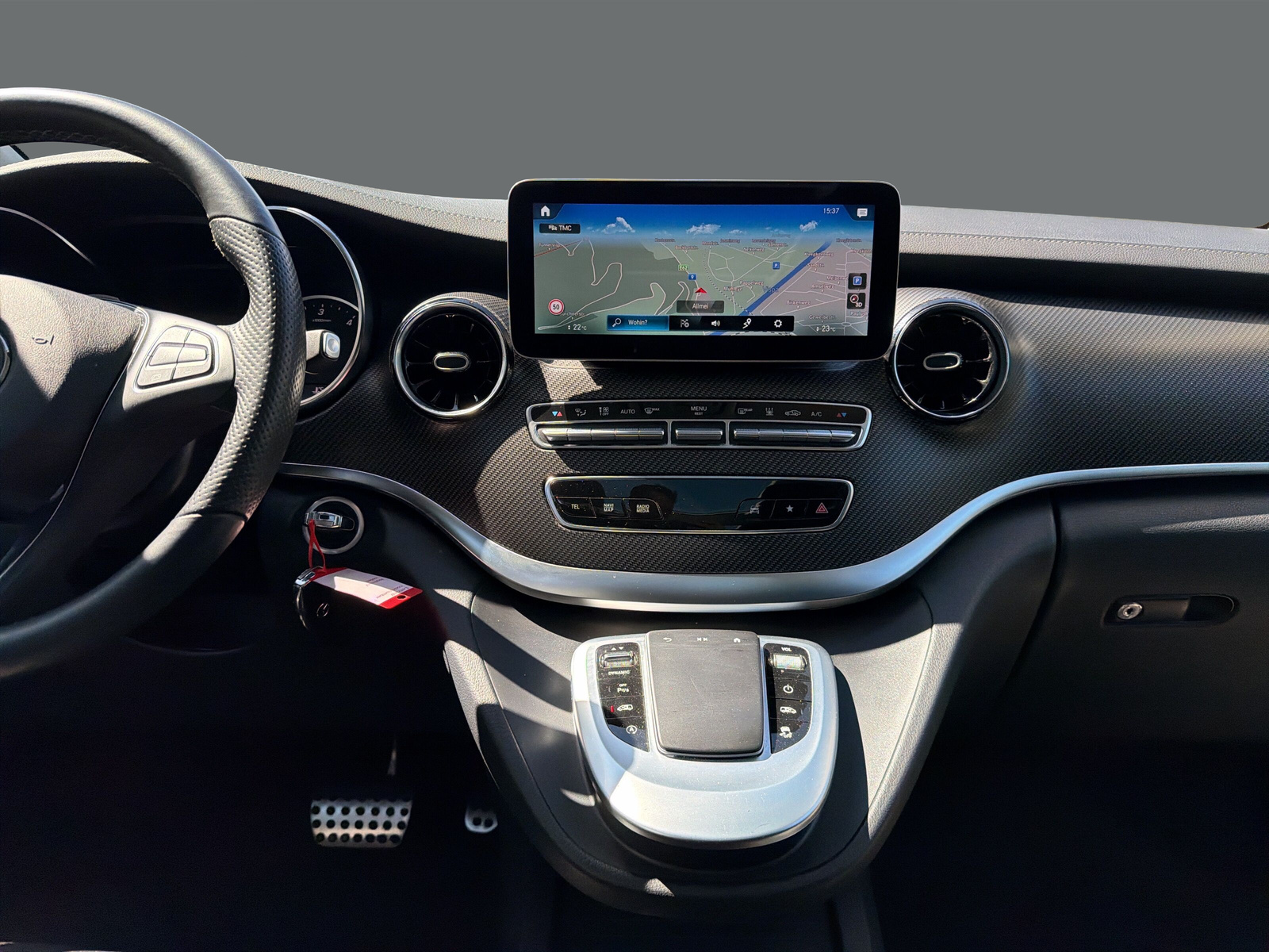 MERCEDES-BENZ V 300 d SwissEdition L 4M-image-14