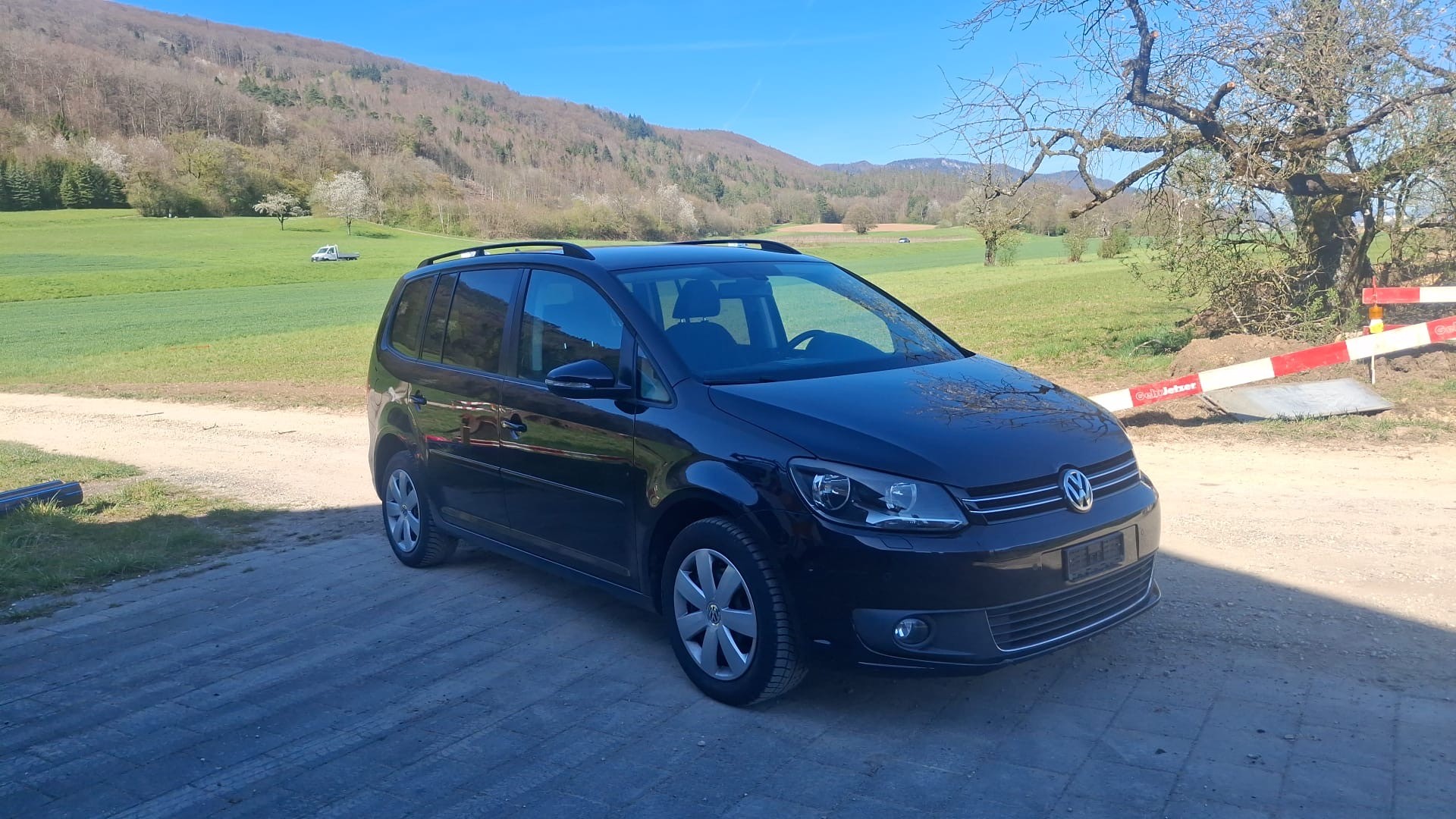 VW Touran 1.2 TSI Trendline-image-4