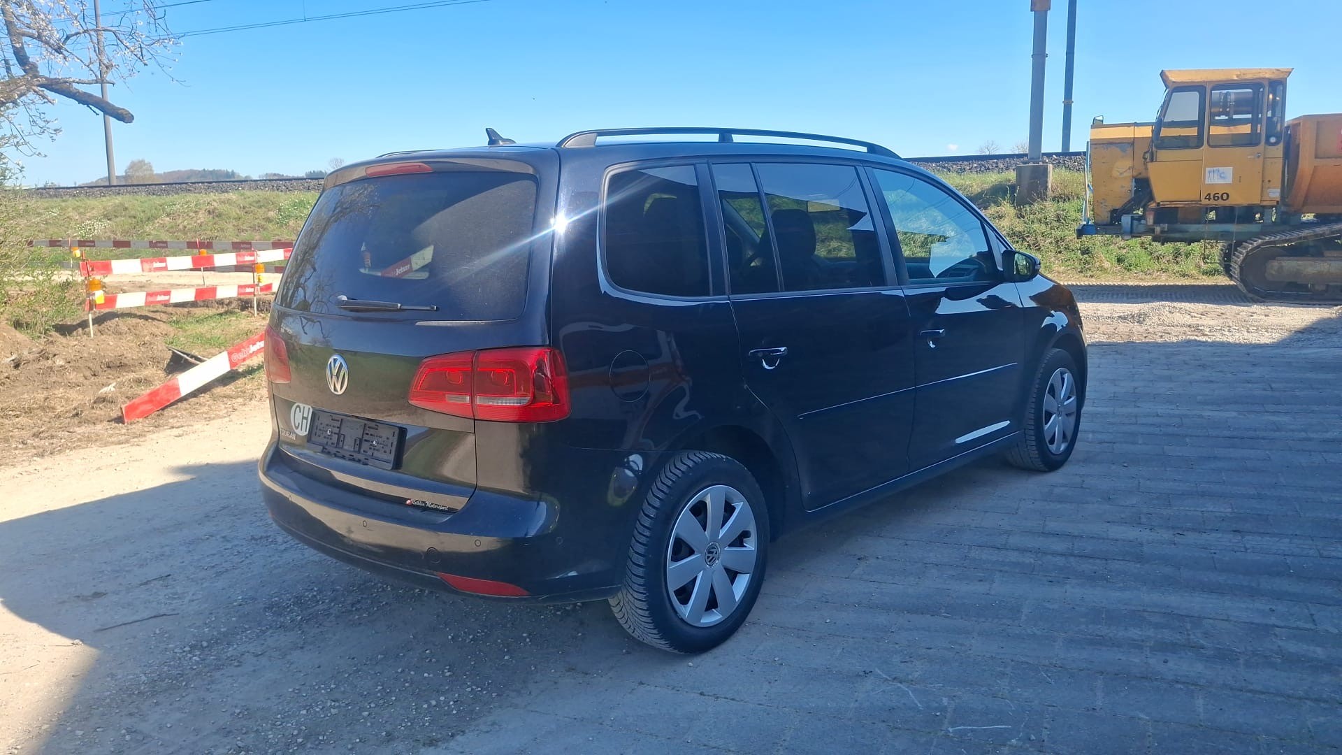 VW Touran 1.2 TSI Trendline-image-2
