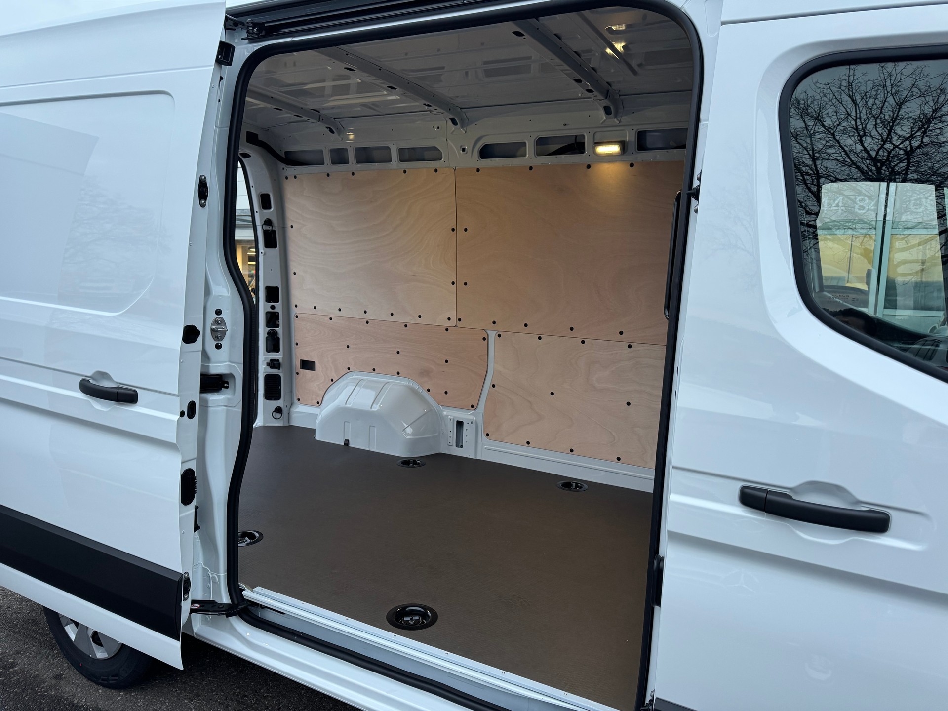 RENAULT Master Kastenwagen Advance KW Frontantrieb L2H2 3.5T 2.0 Blue dCi 150 EAG9-image-6