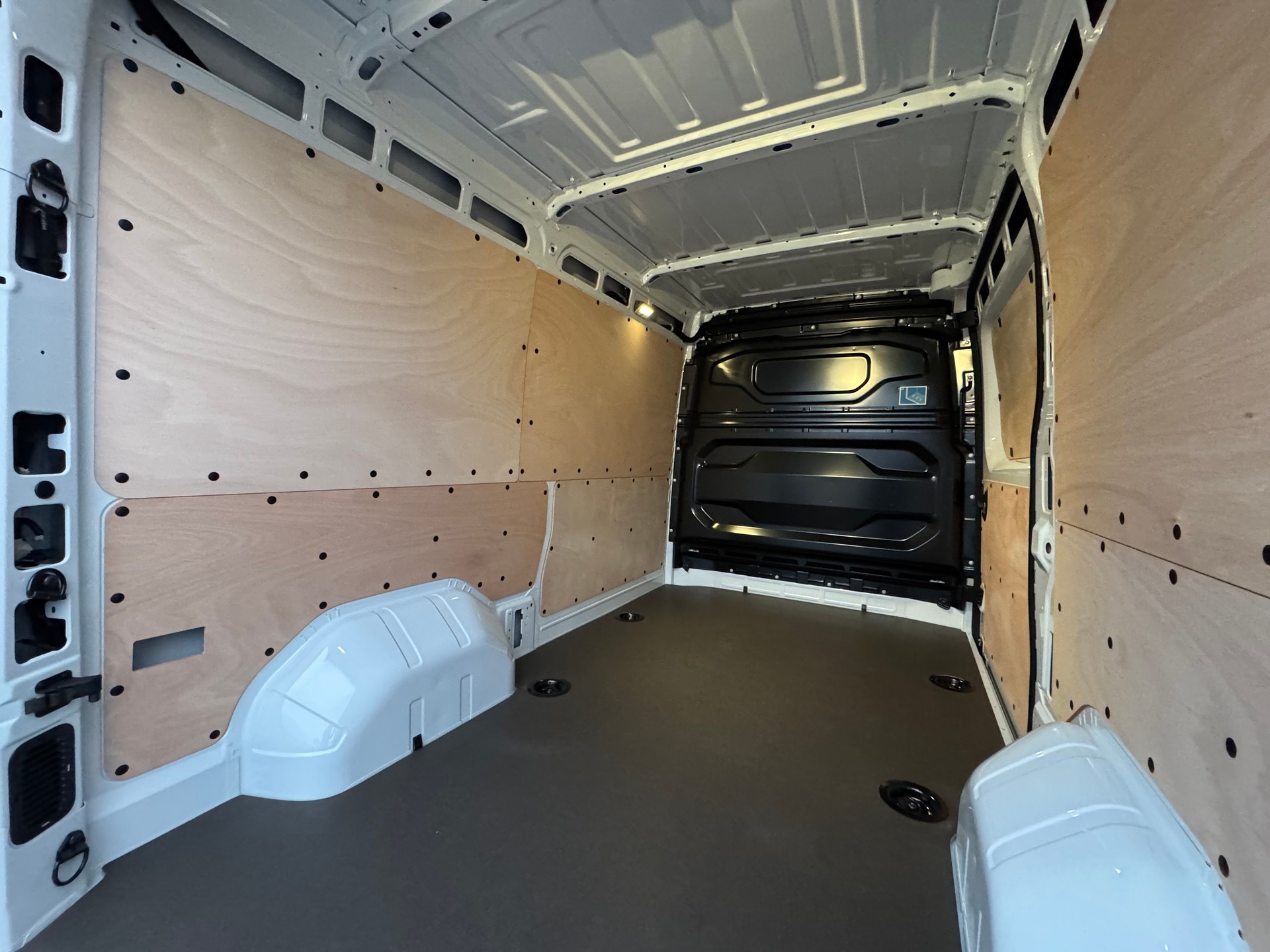 RENAULT Master Kastenwagen Advance KW Frontantrieb L2H2 3.5T 2.0 Blue dCi 150 EAG9-image-5
