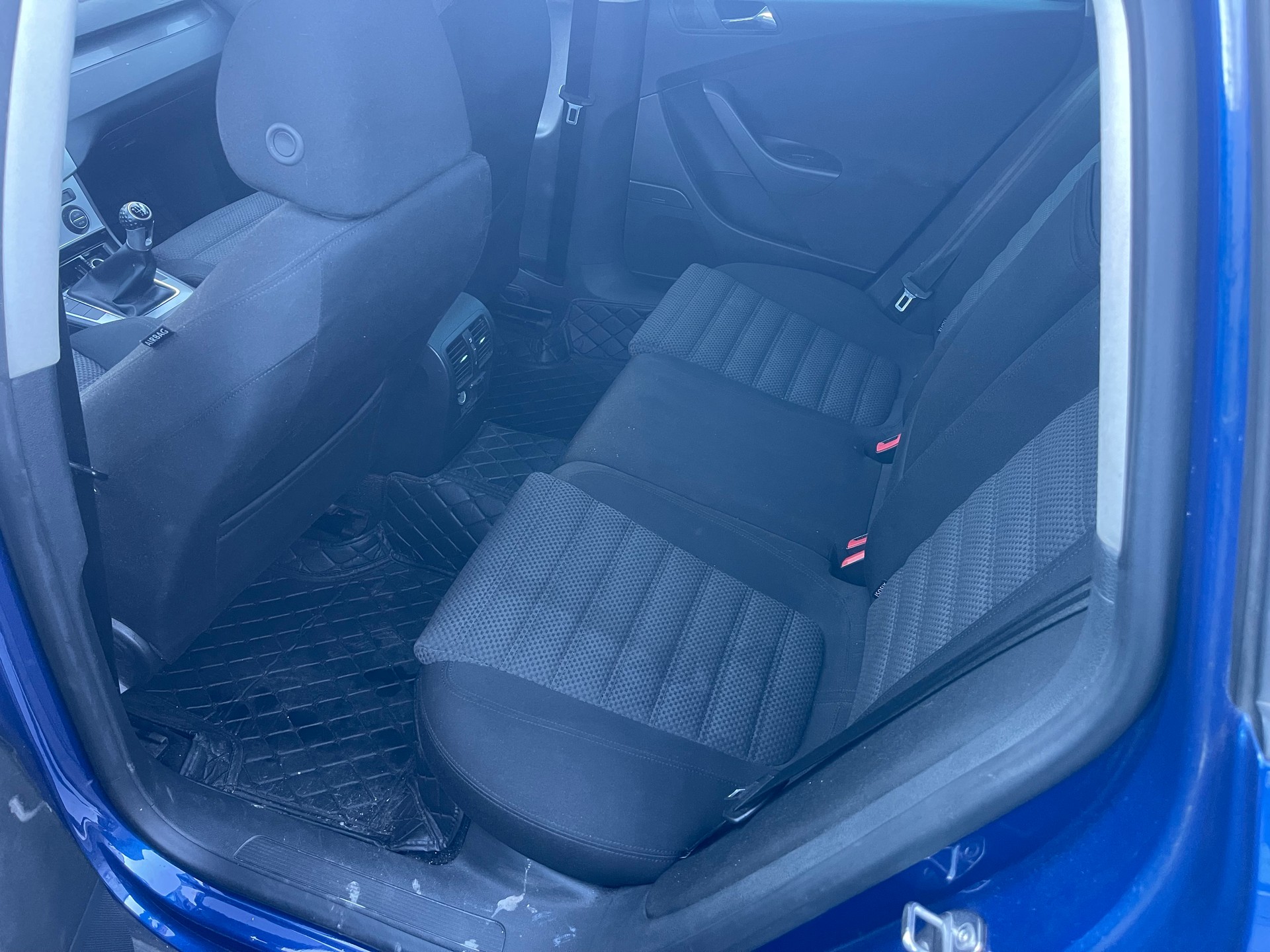 VW Passat Variant 2.0 TDI Sportline-image-7