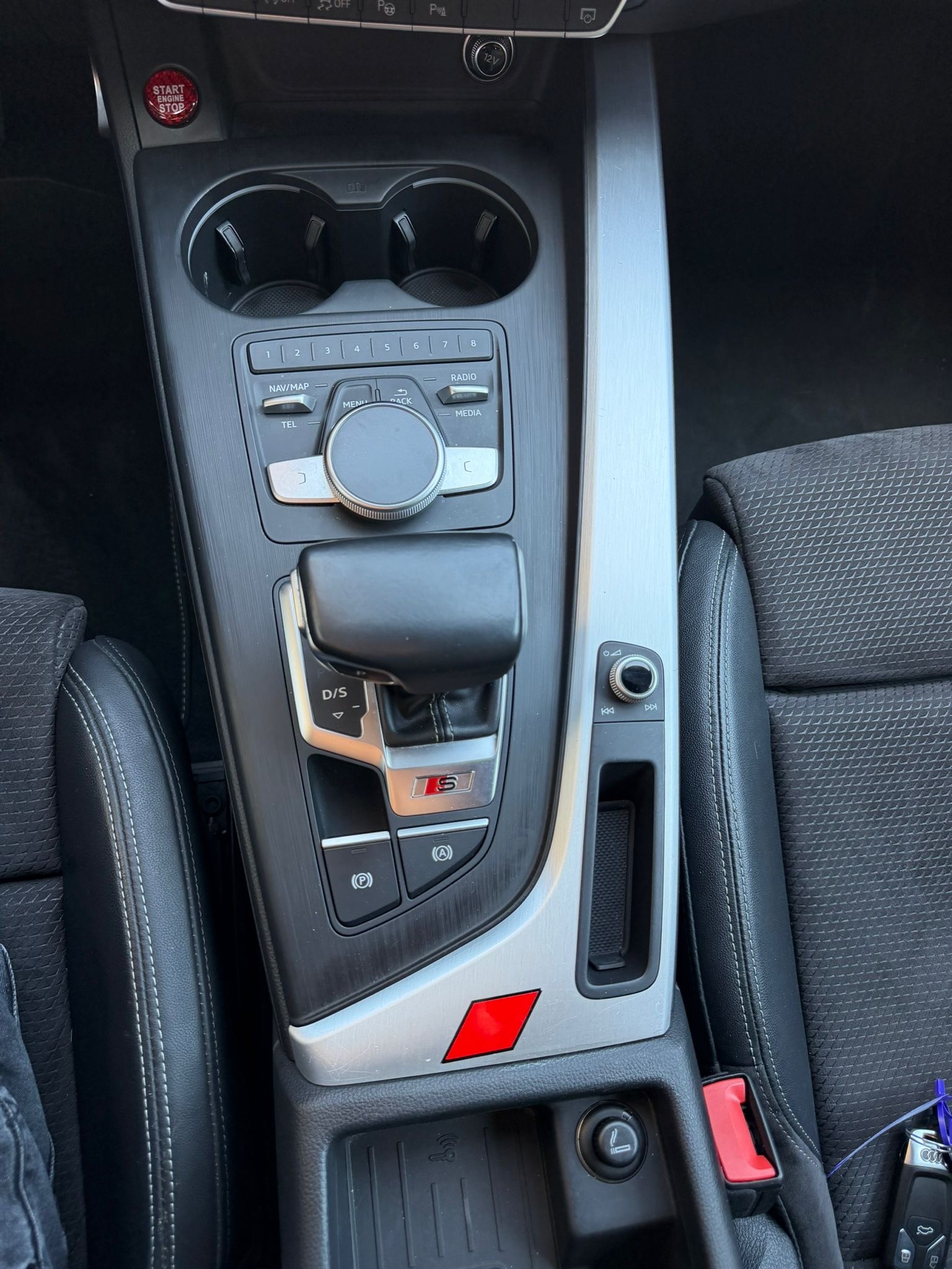 AUDI S4 Avant 3.0 TFSI quattro tiptronic-image-19