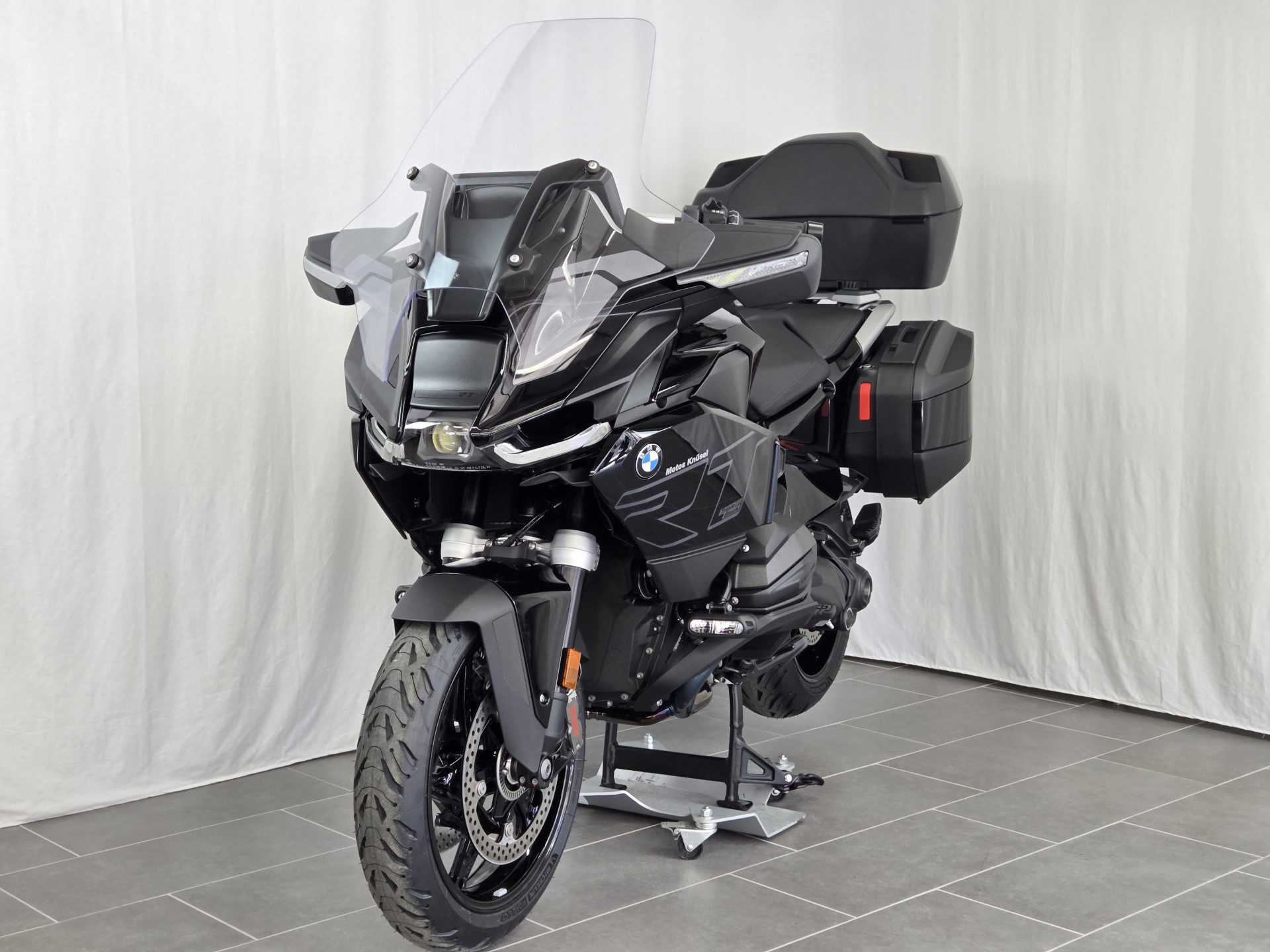 BMW R 1300 RT Triple Black Boxer-Prämie CHF -1'500 für Verträge bis 30.09.26-showroom-element-2