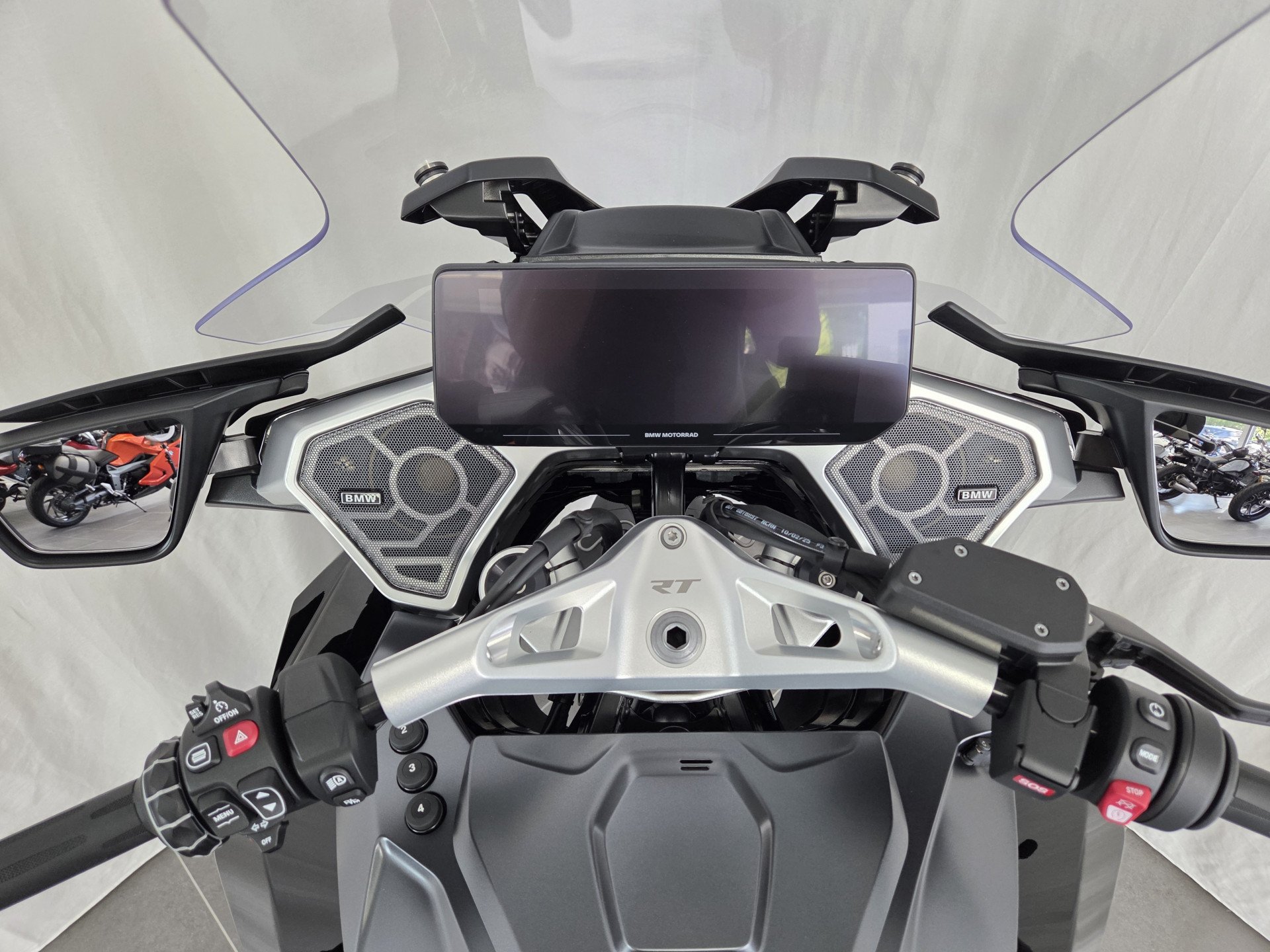 BMW R 1300 RT Triple Black Boxer-Prämie CHF -1'500 für Verträge bis 30.09.26-image-4