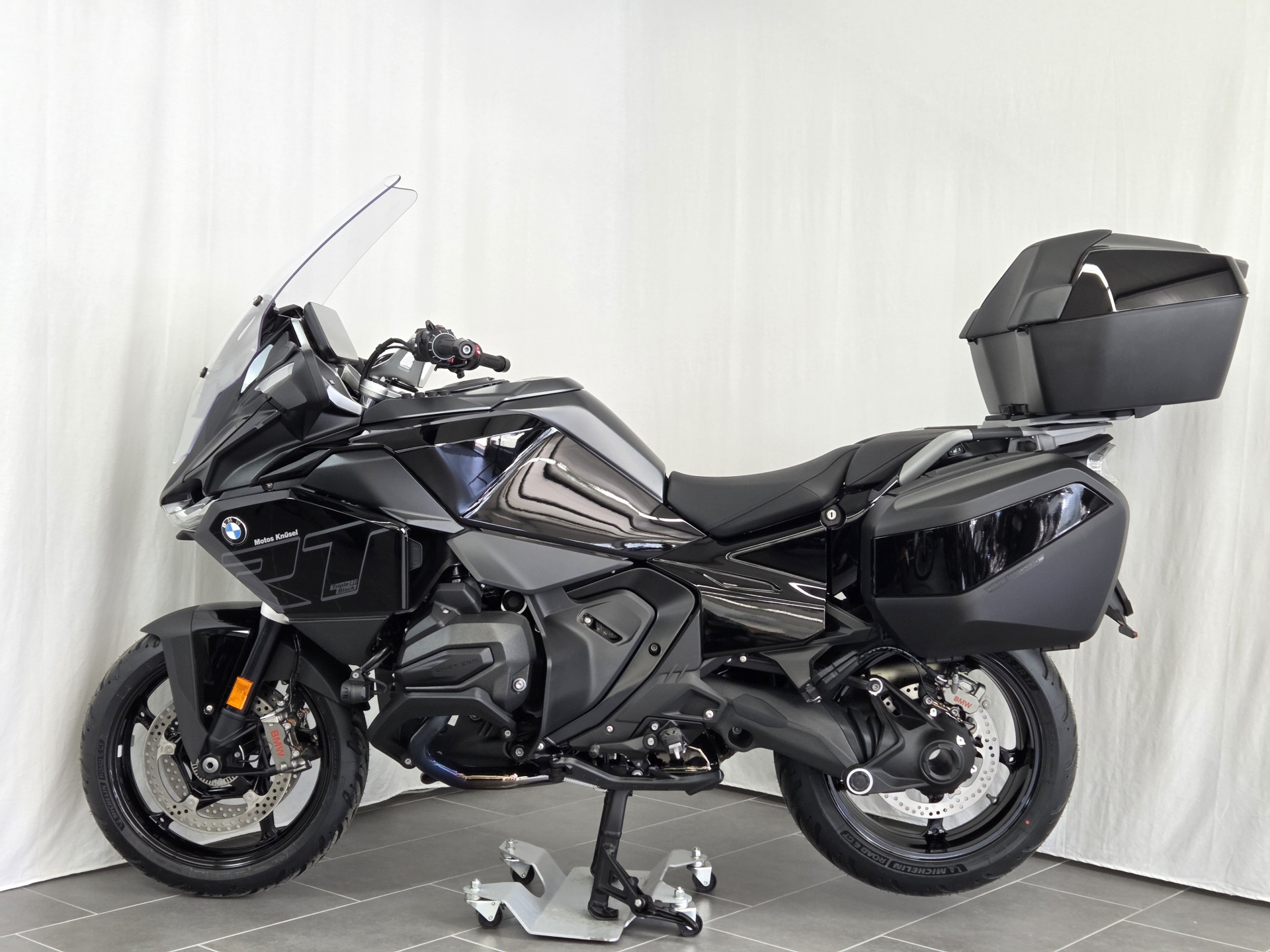 BMW R 1300 RT Triple Black Boxer-Prämie CHF -1'500 für Verträge bis 30.09.26-showroom-element-3
