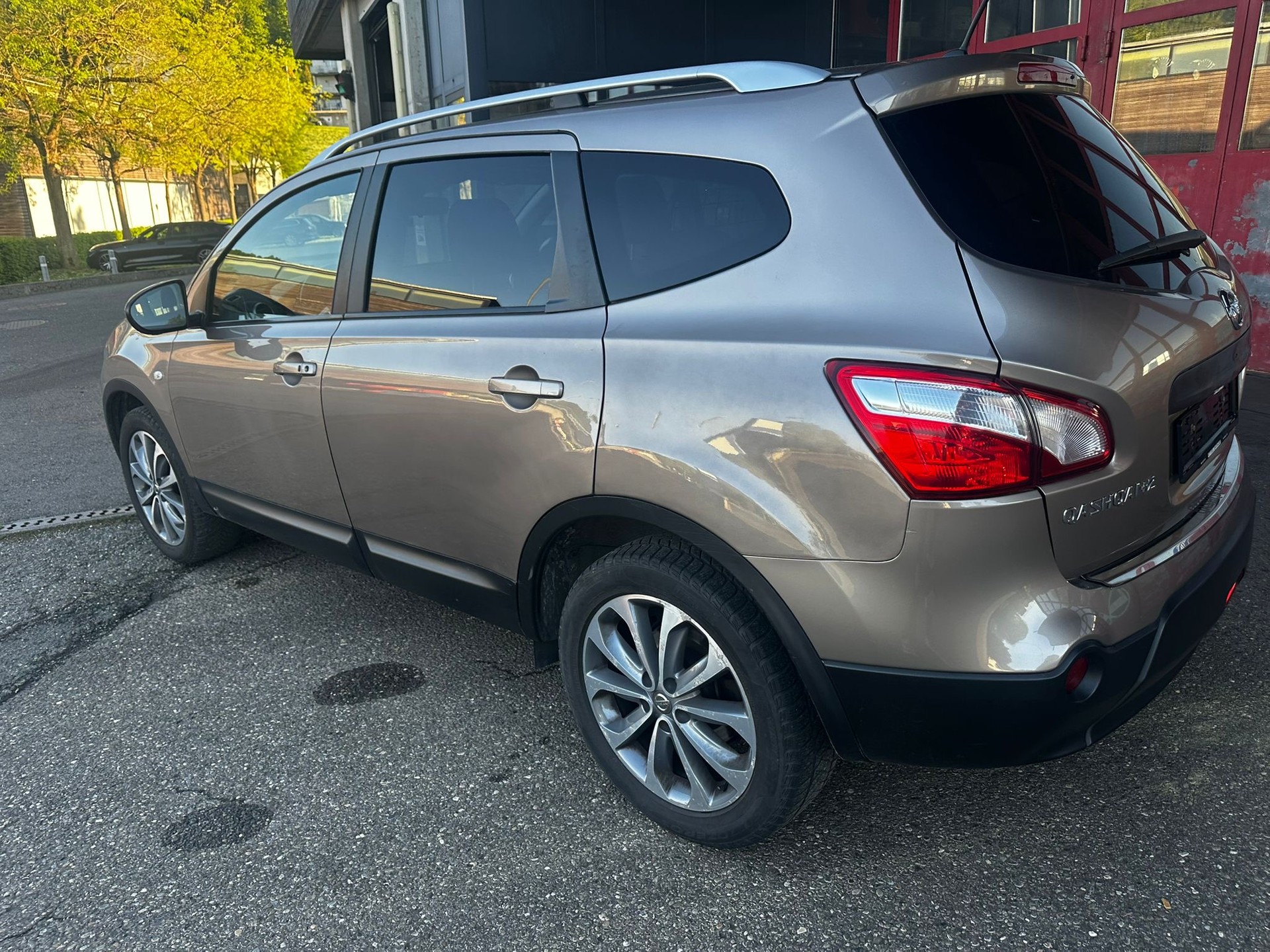 NISSAN Qashqai +2 2.0 dCi 4WD tekna Automatic-image-2