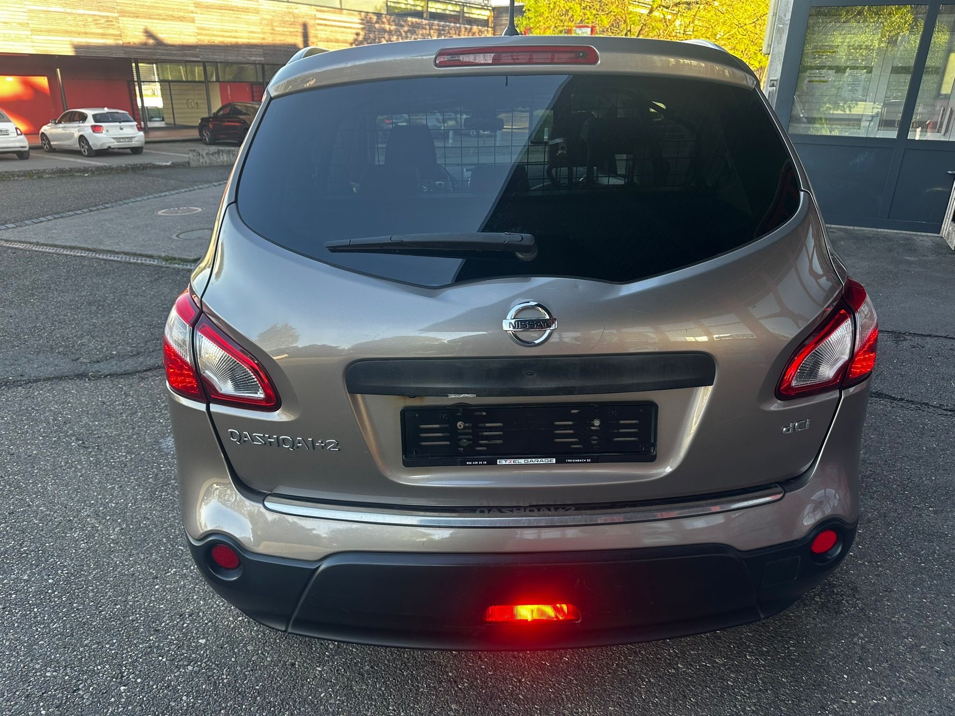 NISSAN Qashqai +2 2.0 dCi 4WD tekna Automatic-image-4