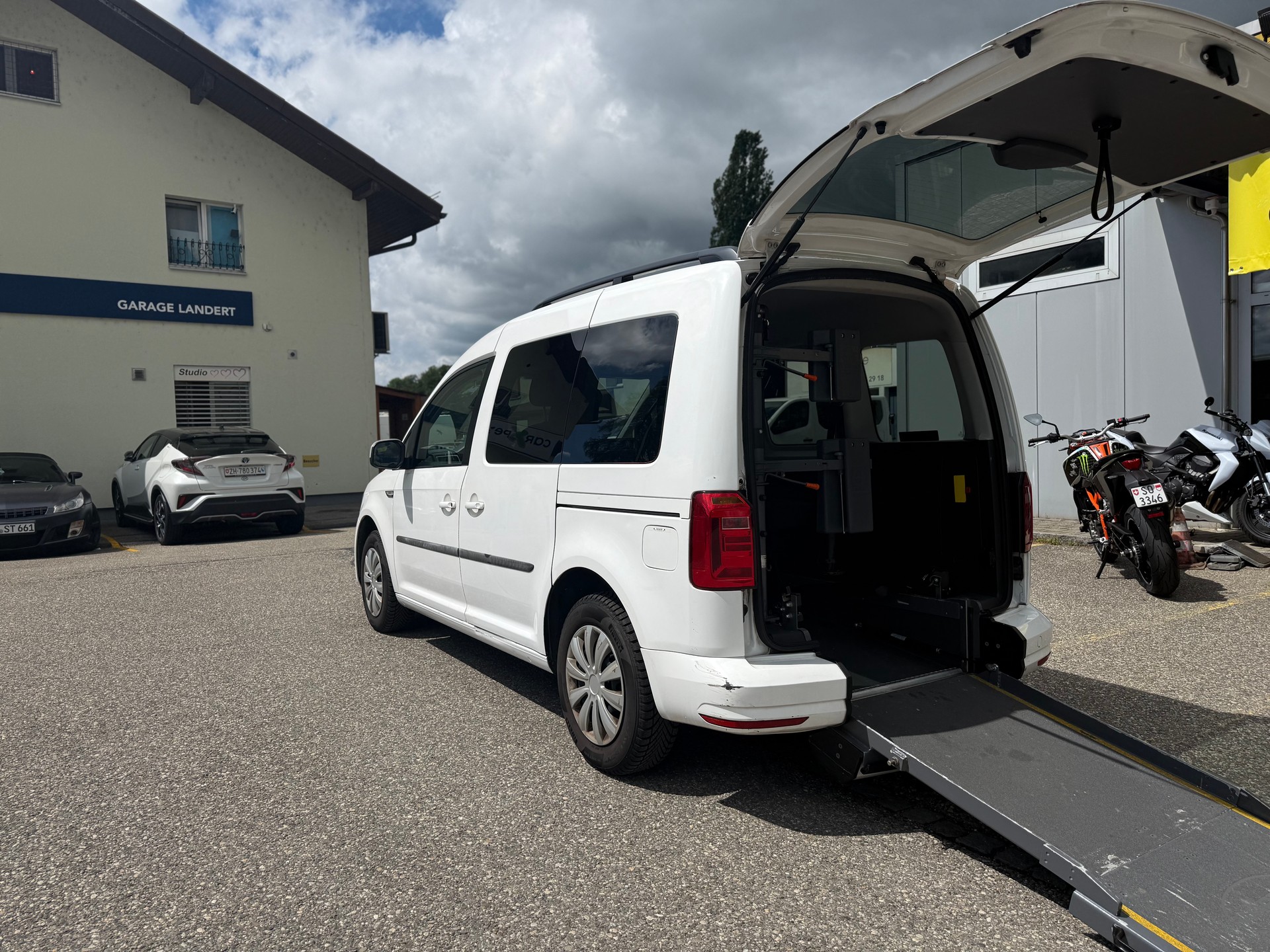 VW Caddy 1.2 TSI Trendline-image-10
