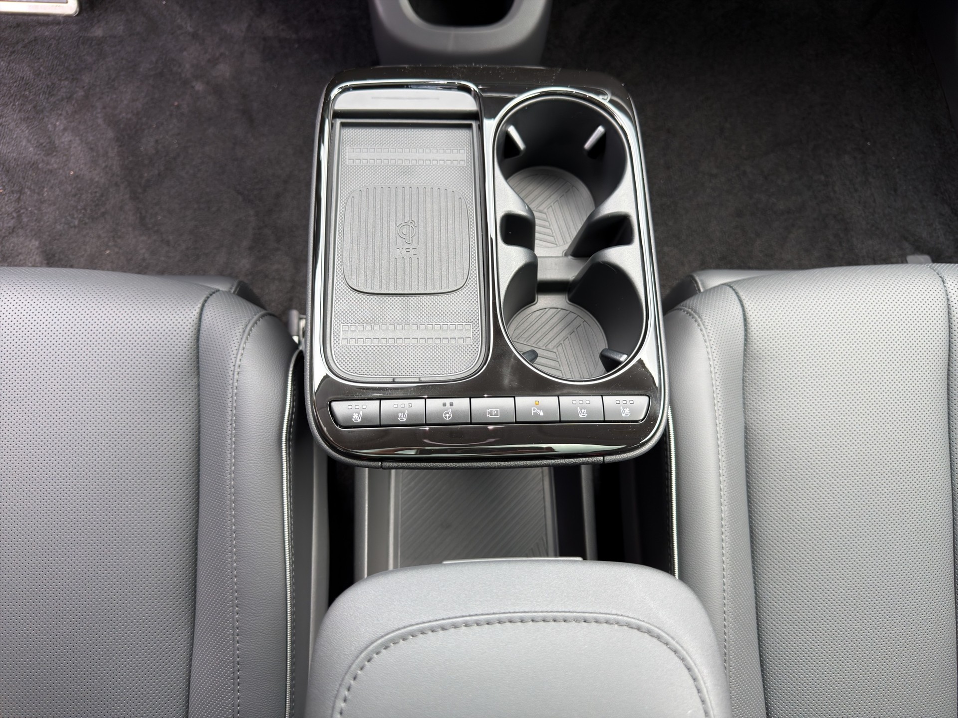HYUNDAI Ioniq 5 77kWh Vertex 4WD-image-18