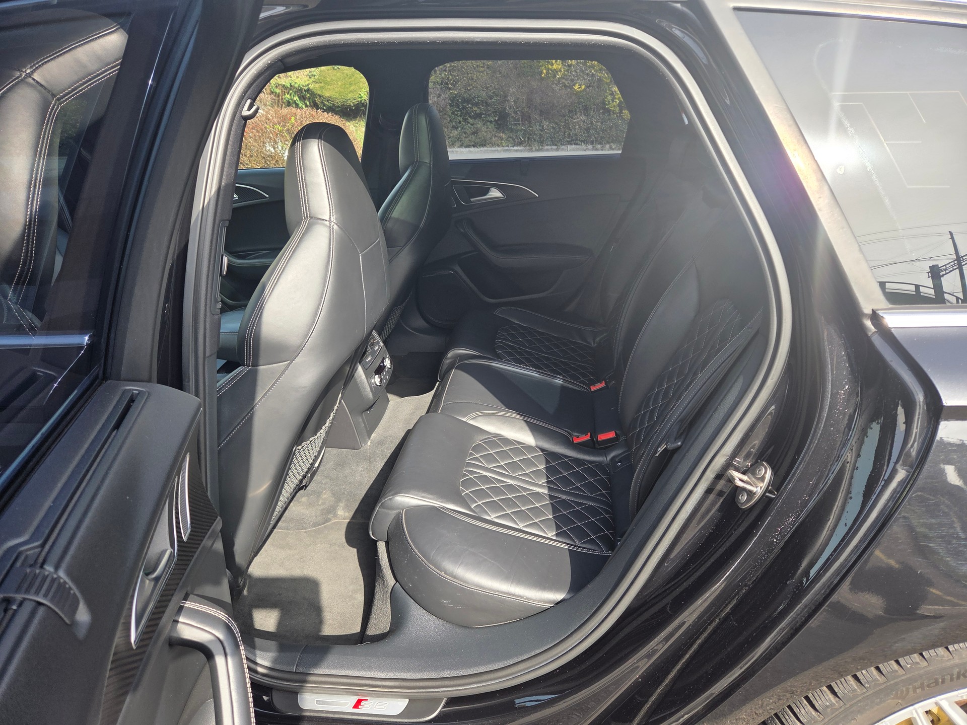 AUDI S6 Avant 4.0 TFSI V8 quattro S-tronic-image-11