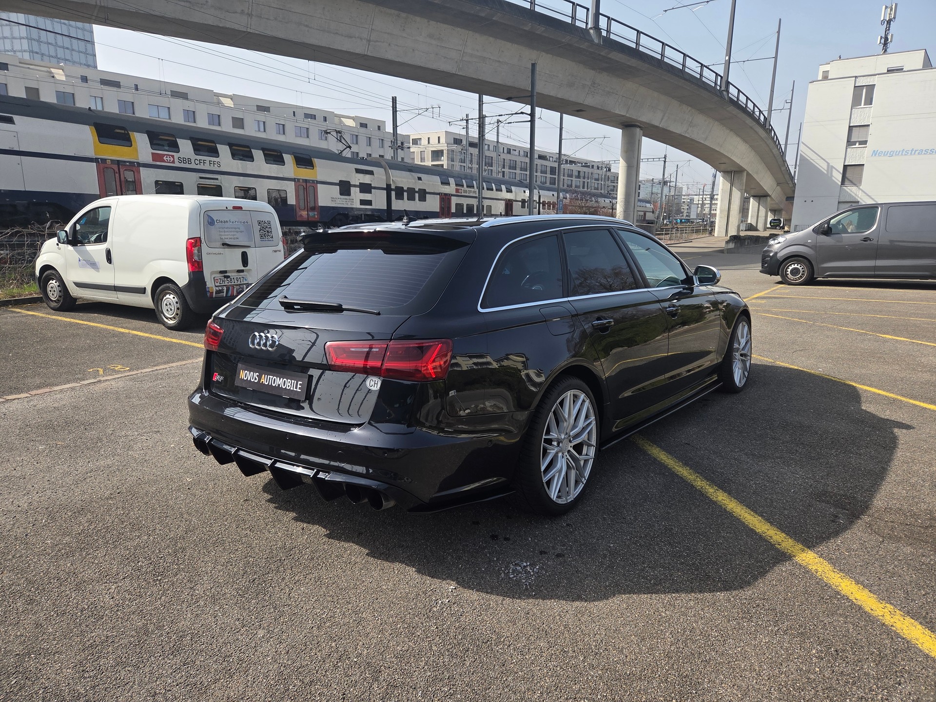 AUDI S6 Avant 4.0 TFSI V8 quattro S-tronic-image-4
